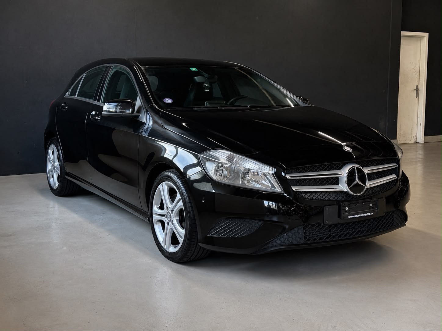 MERCEDES-BENZ A 180 7G-DCT