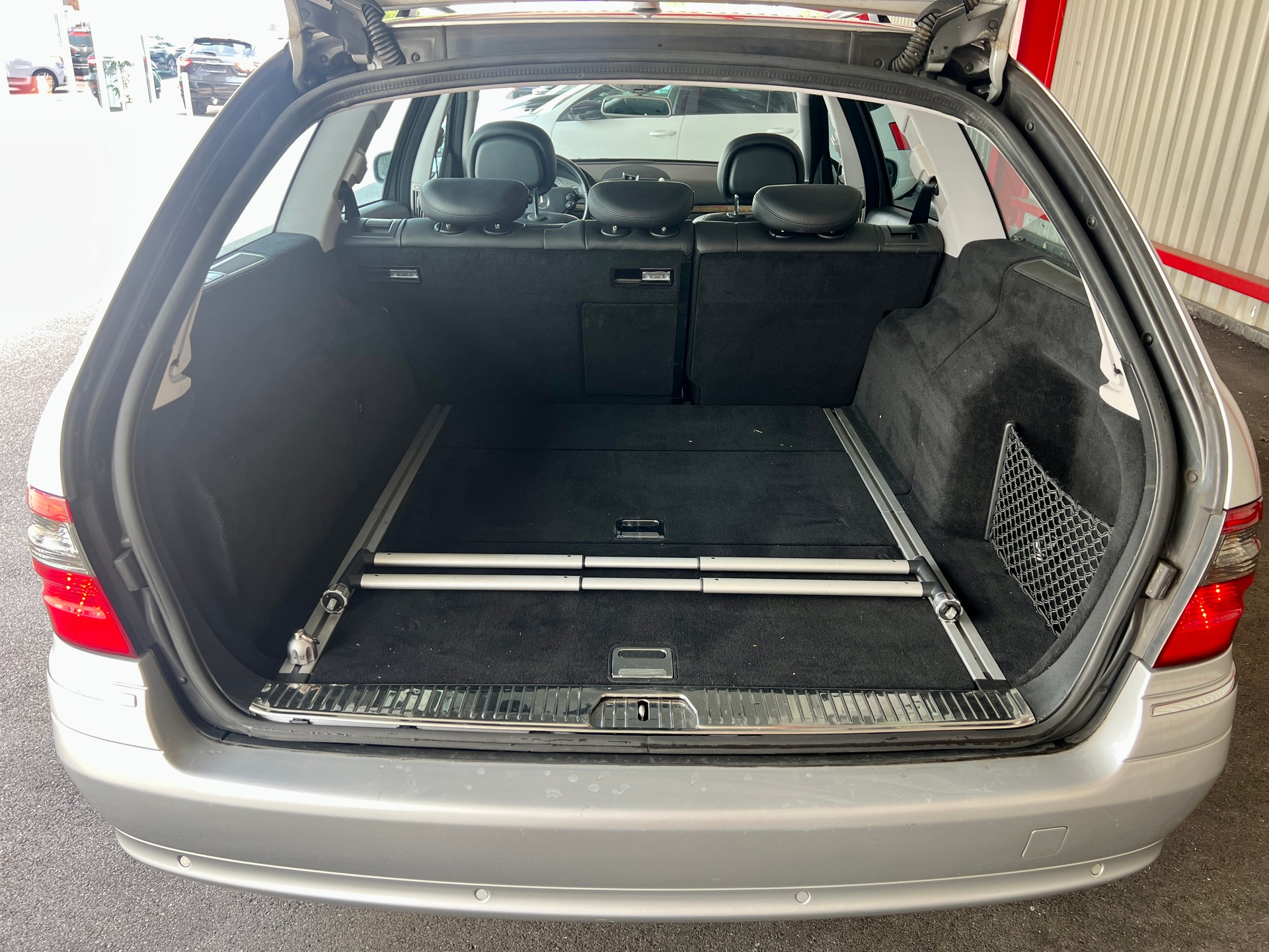 MERCEDES-BENZ E 280 Avantgarde-image-10