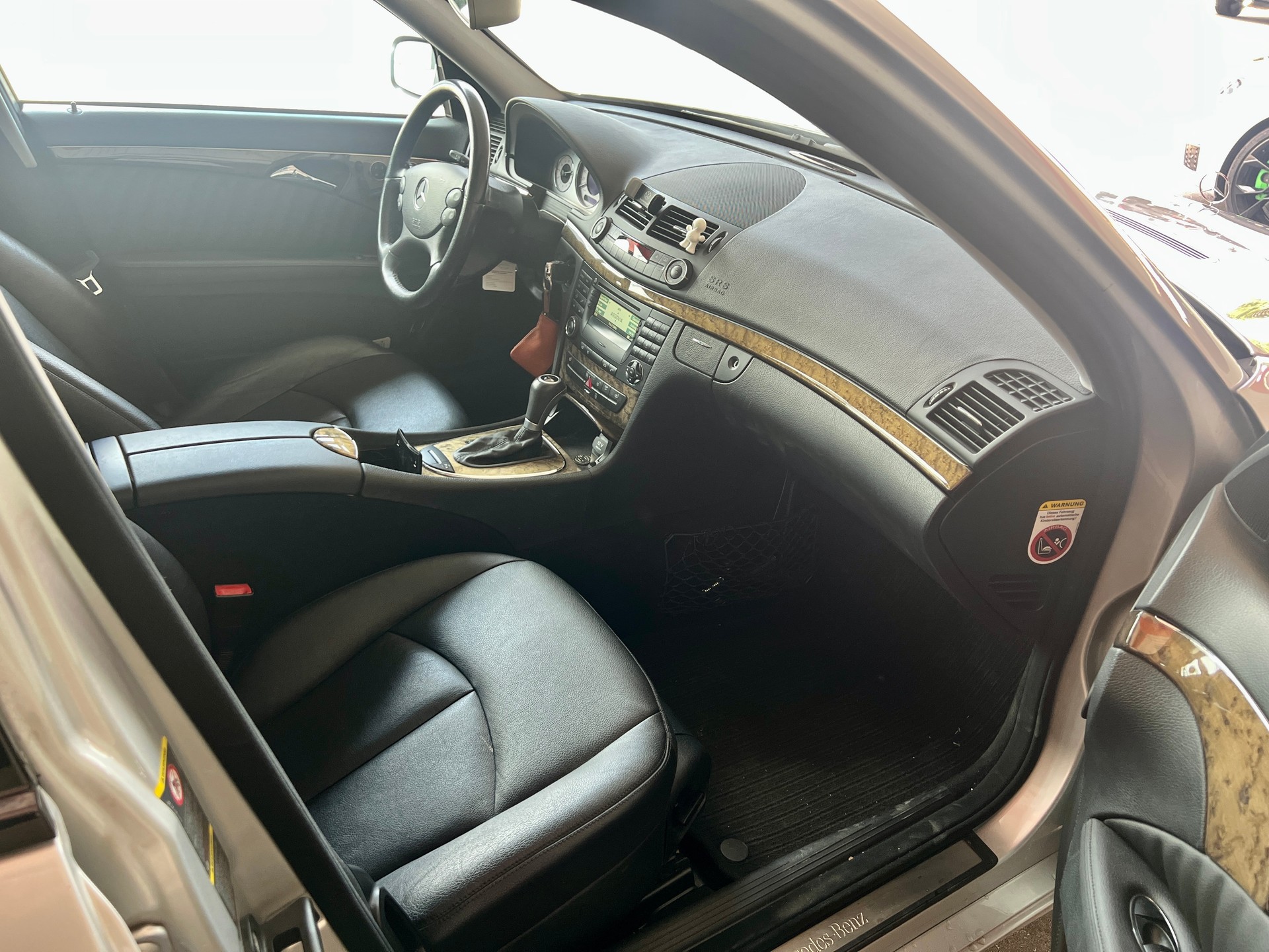 MERCEDES-BENZ E 280 Avantgarde-image-13