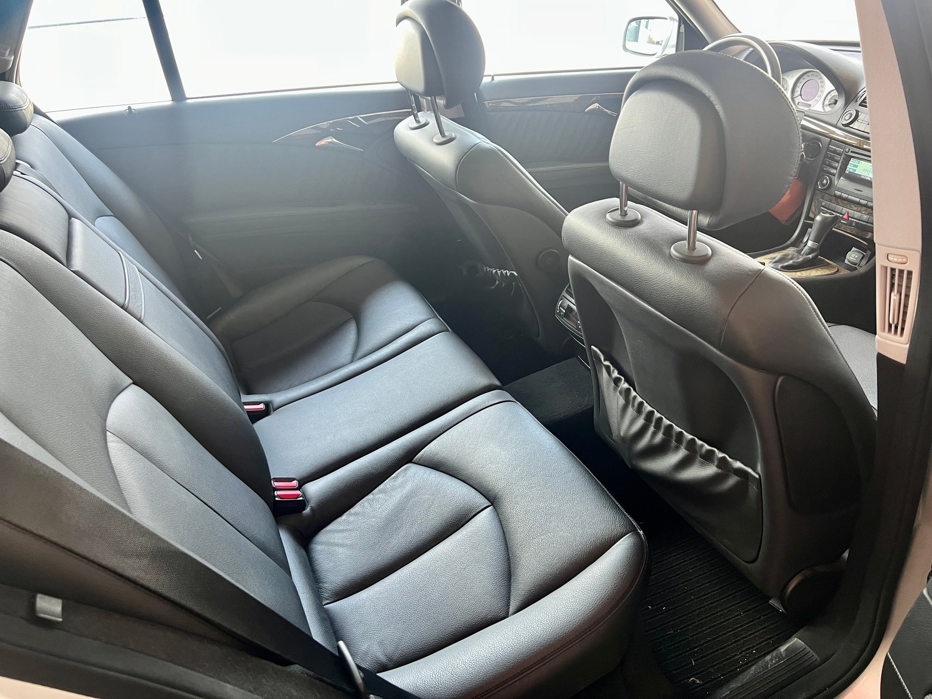 MERCEDES-BENZ E 280 Avantgarde-image-12