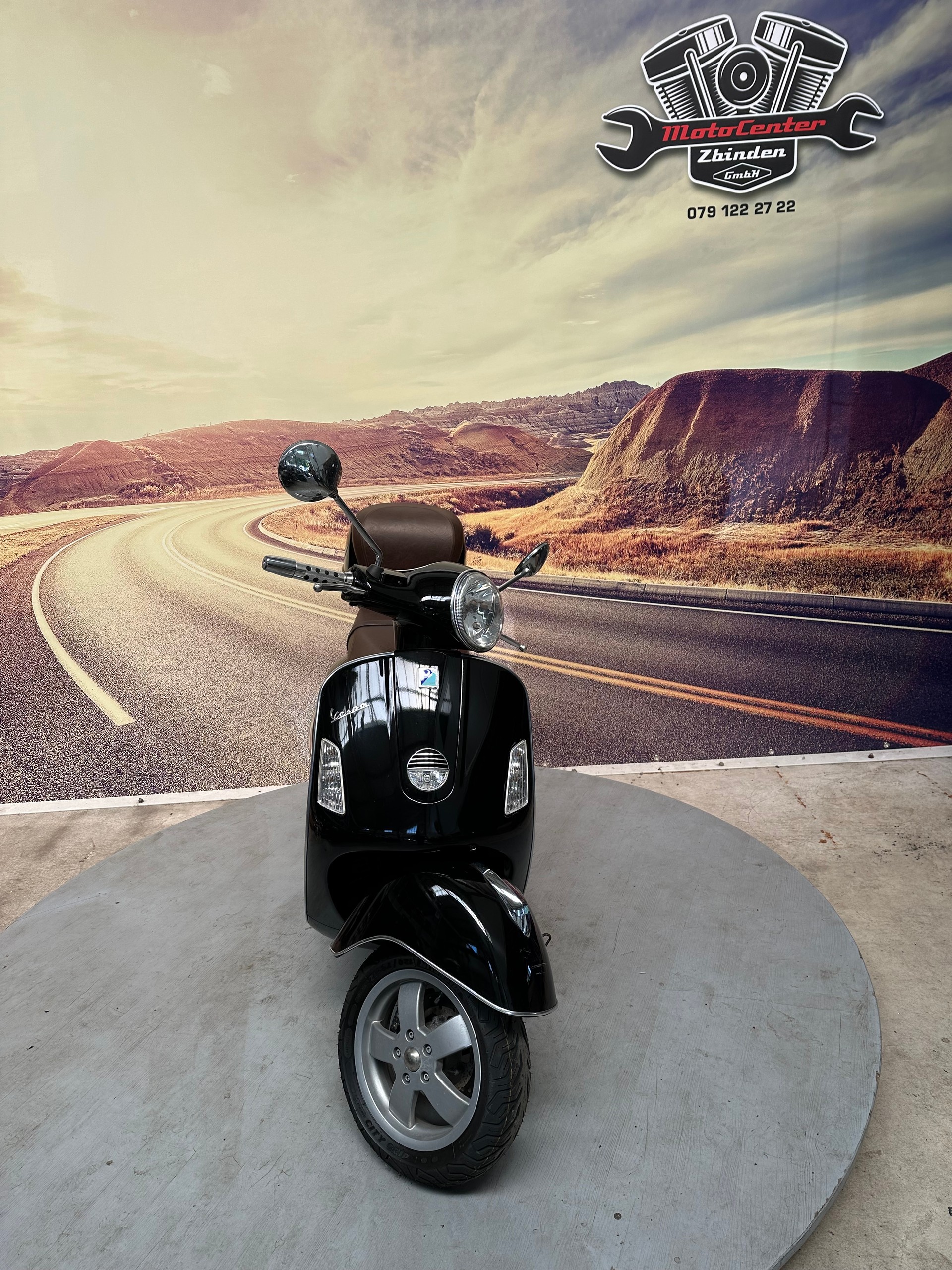 PIAGGIO Vespa 125 GT-image-2