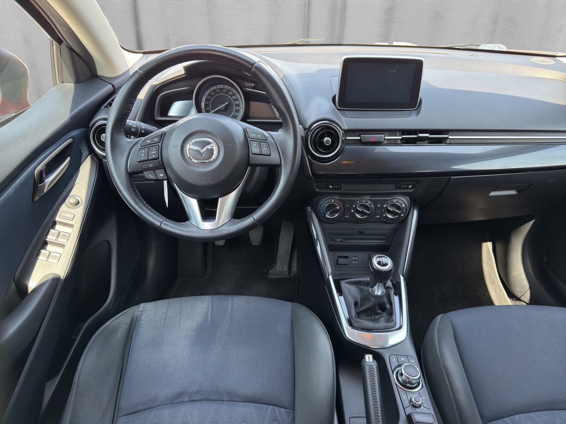 MAZDA 2 1.5i 16V Skyactiv-G Ambition Plus-image-9