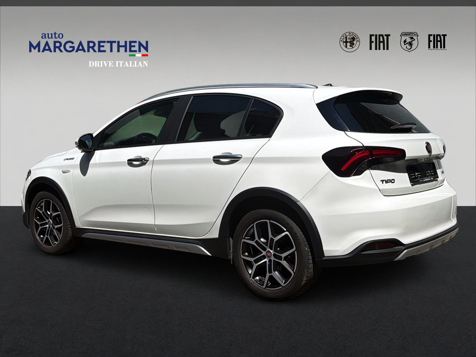 FIAT Tipo Hybrid 1.5 Cross-showroom-element-1