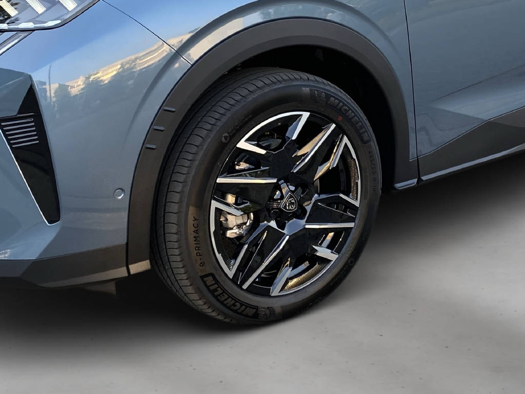 PEUGEOT 5008 1.2 Hybrid GT-showroom-element-3