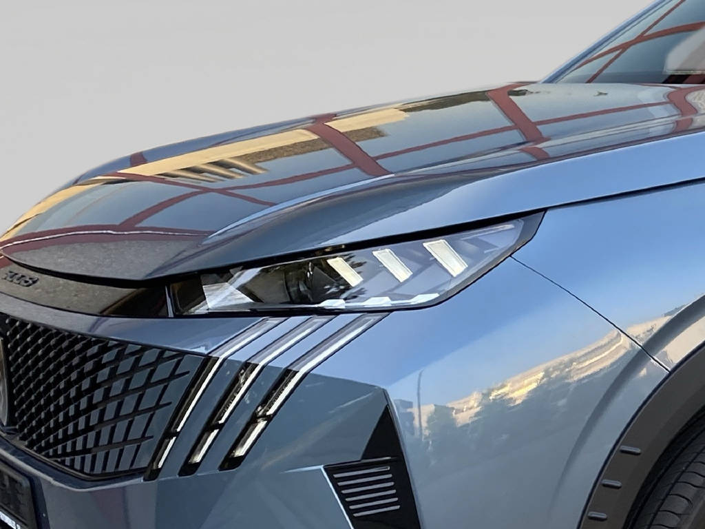 PEUGEOT 5008 1.2 Hybrid GT-showroom-element-2