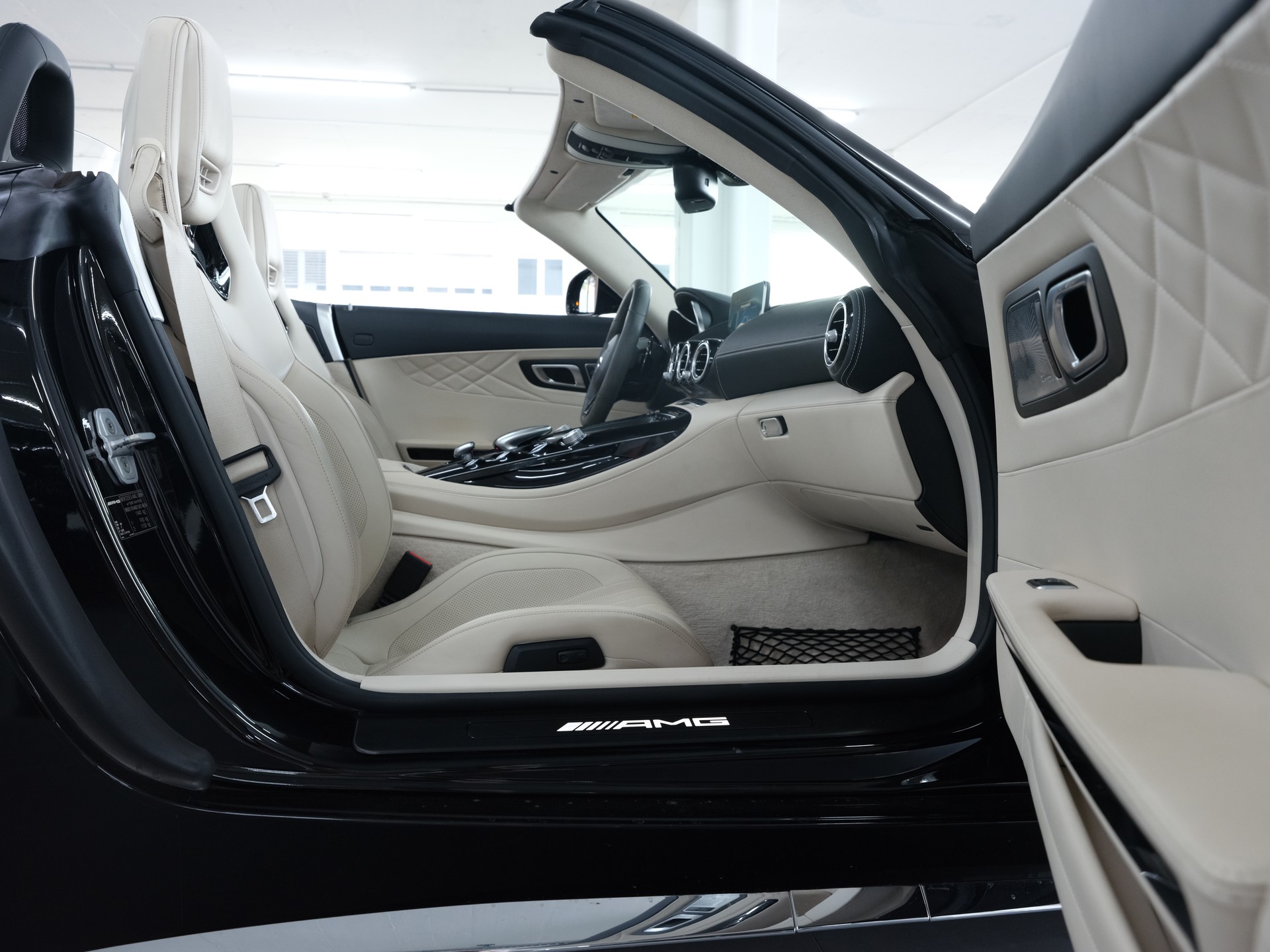 MERCEDES-BENZ AMG GT C Roadster Speedshift DCT *Burmester* *1.Hand* *Sportabgassanlage*-image-24