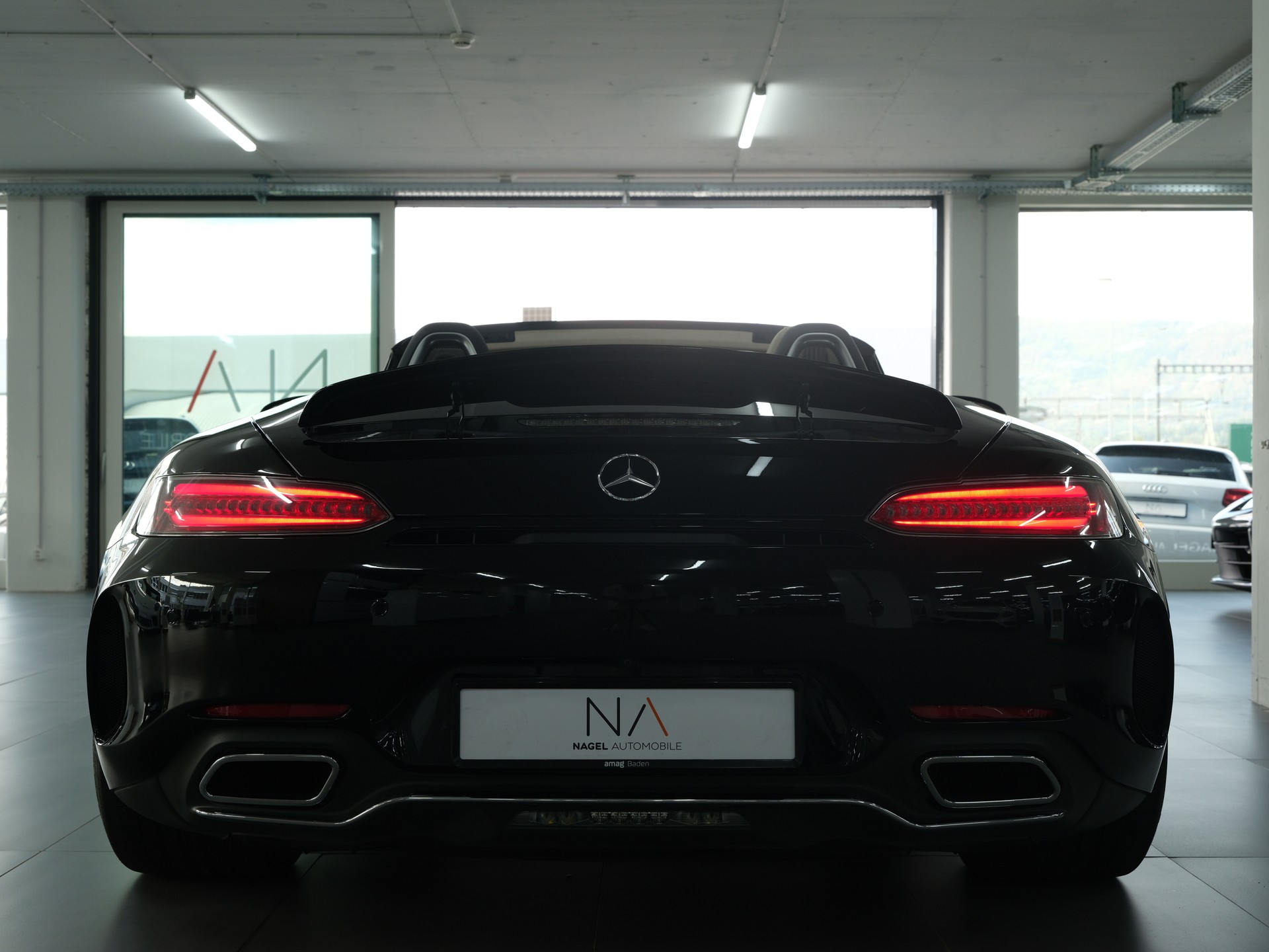 MERCEDES-BENZ AMG GT C Roadster Speedshift DCT *Burmester* *1.Hand* *Sportabgassanlage*-showroom-element-3