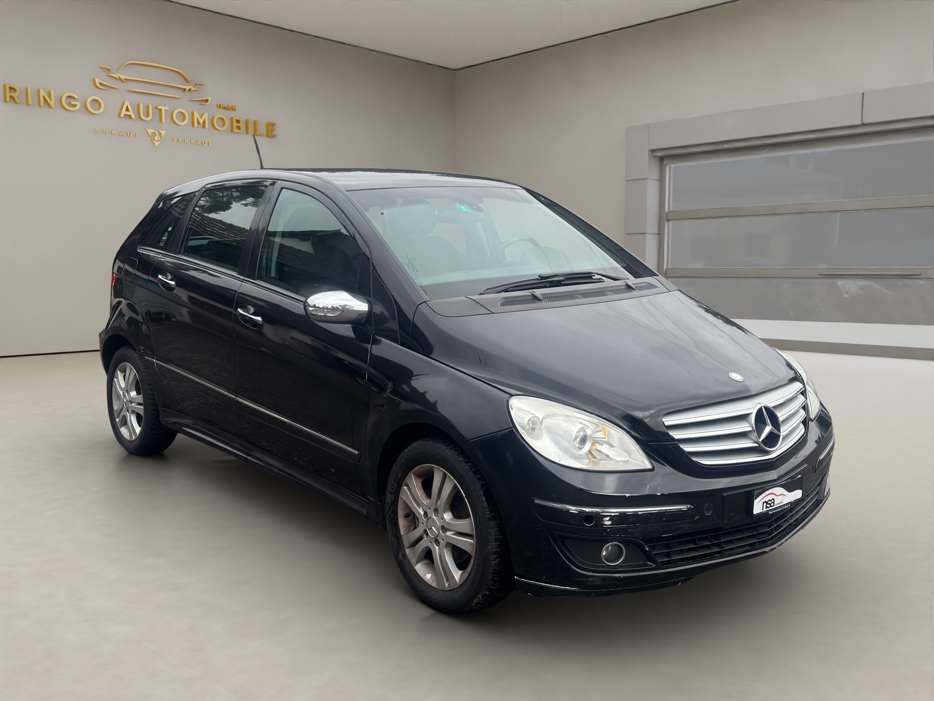 MERCEDES-BENZ B 200