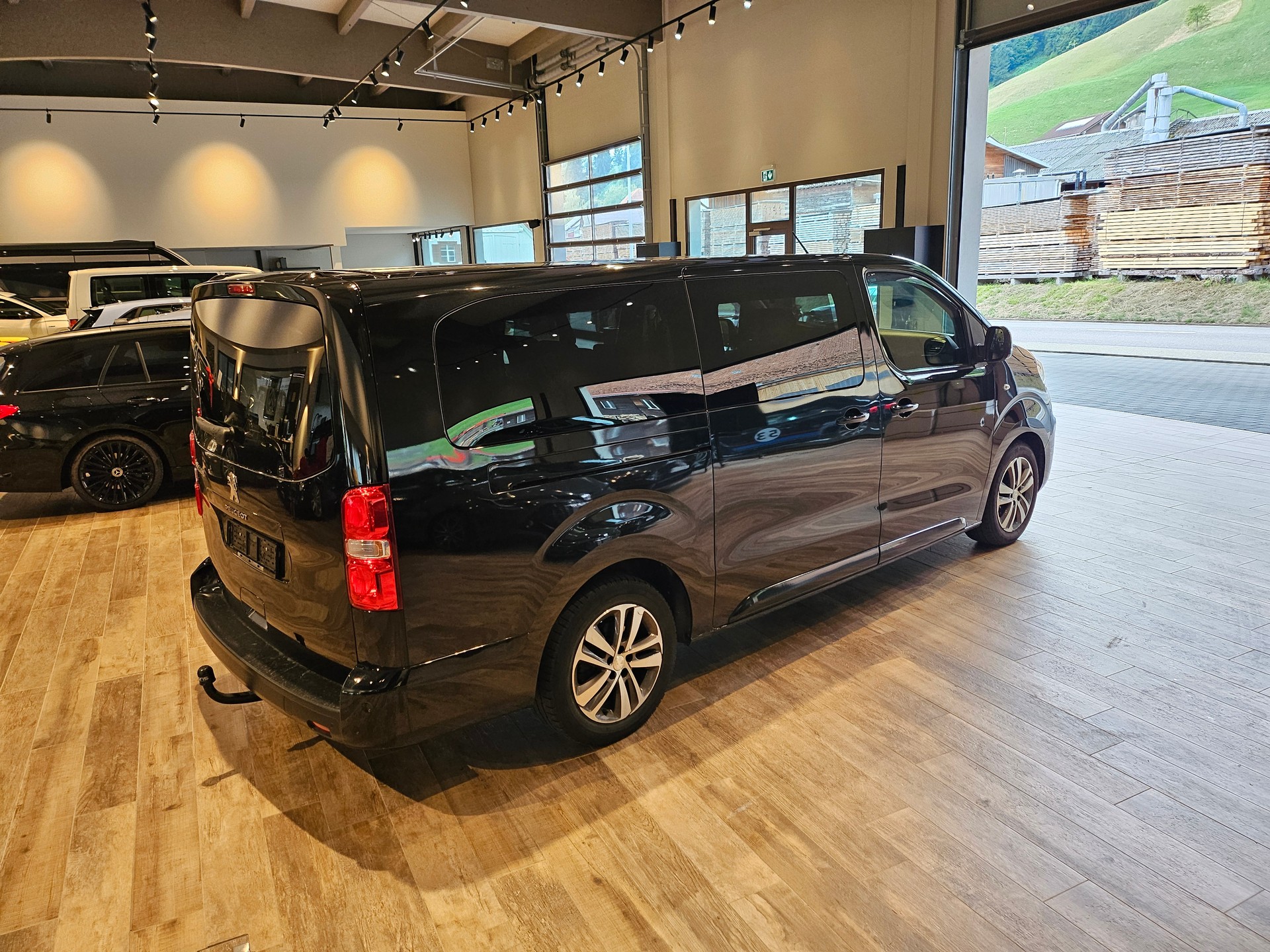 PEUGEOT Traveller 2.0 BlueHDi Lang đ„8 PlĂ€tzer đ„AHK 2300KGđ„-image-7