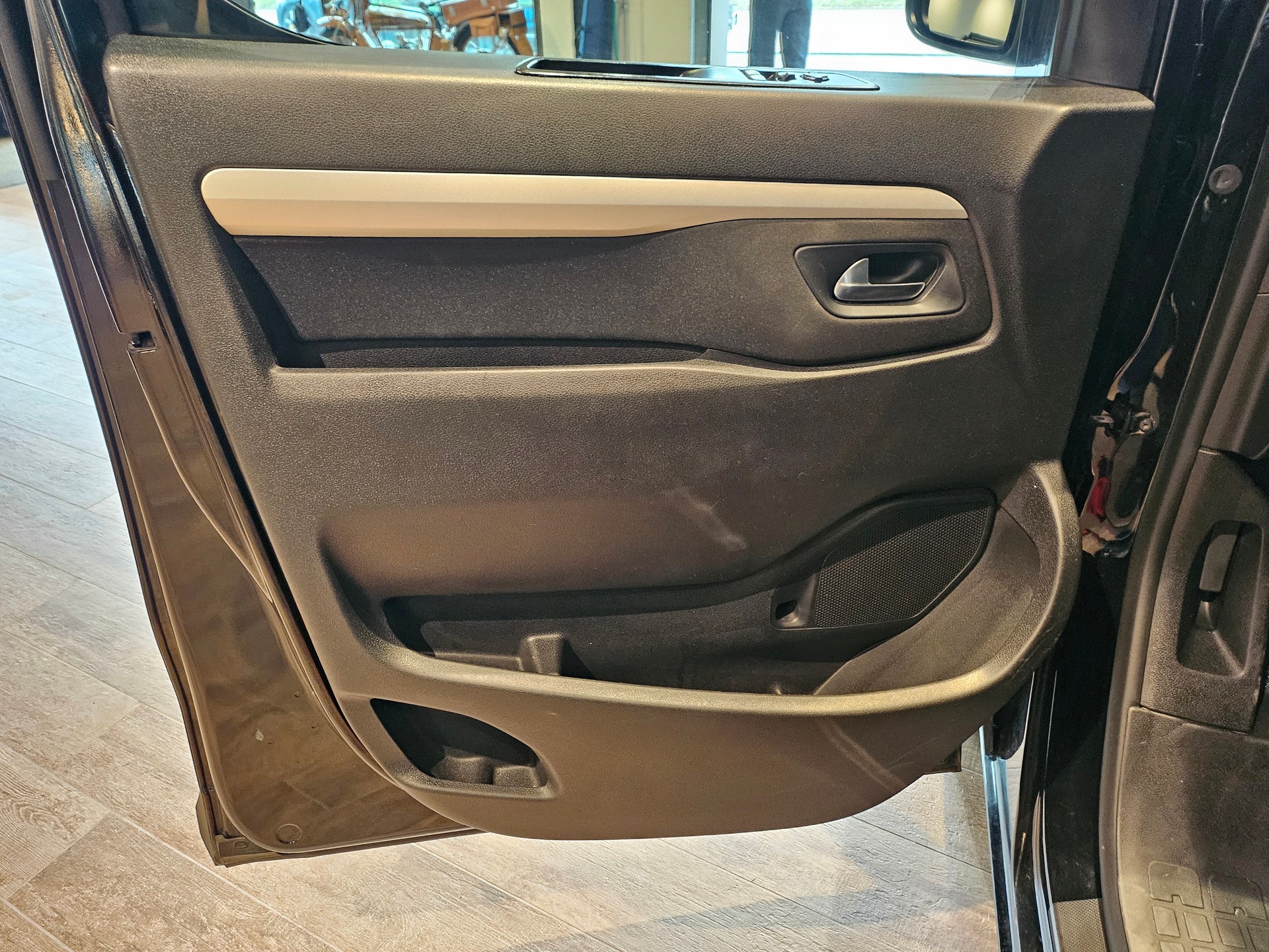 PEUGEOT Traveller 2.0 BlueHDi Lang đ„8 PlĂ€tzer đ„AHK 2300KGđ„-image-22