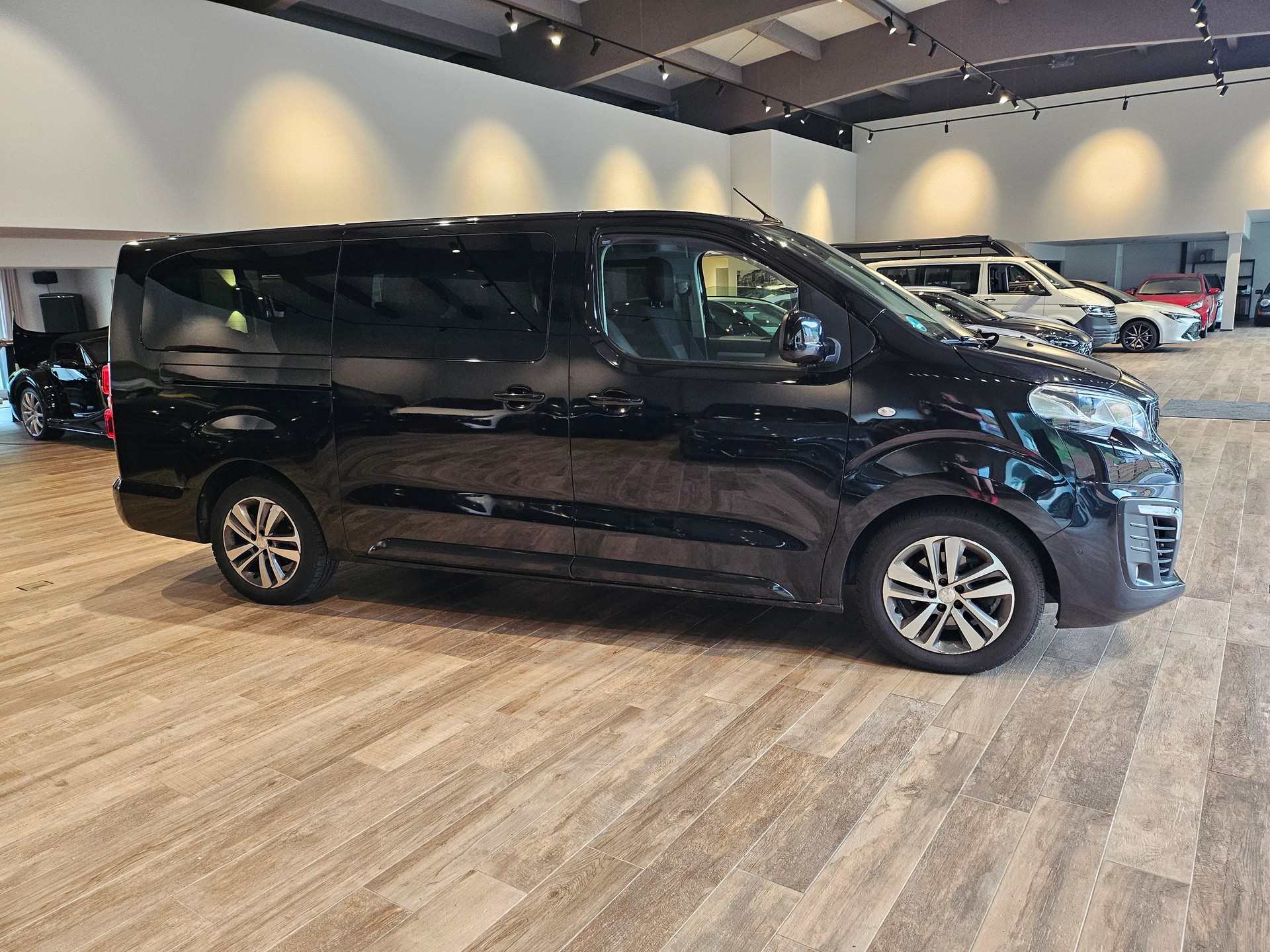 PEUGEOT Traveller 2.0 BlueHDi Lang đ„8 PlĂ€tzer đ„AHK 2300KGđ„-image-5