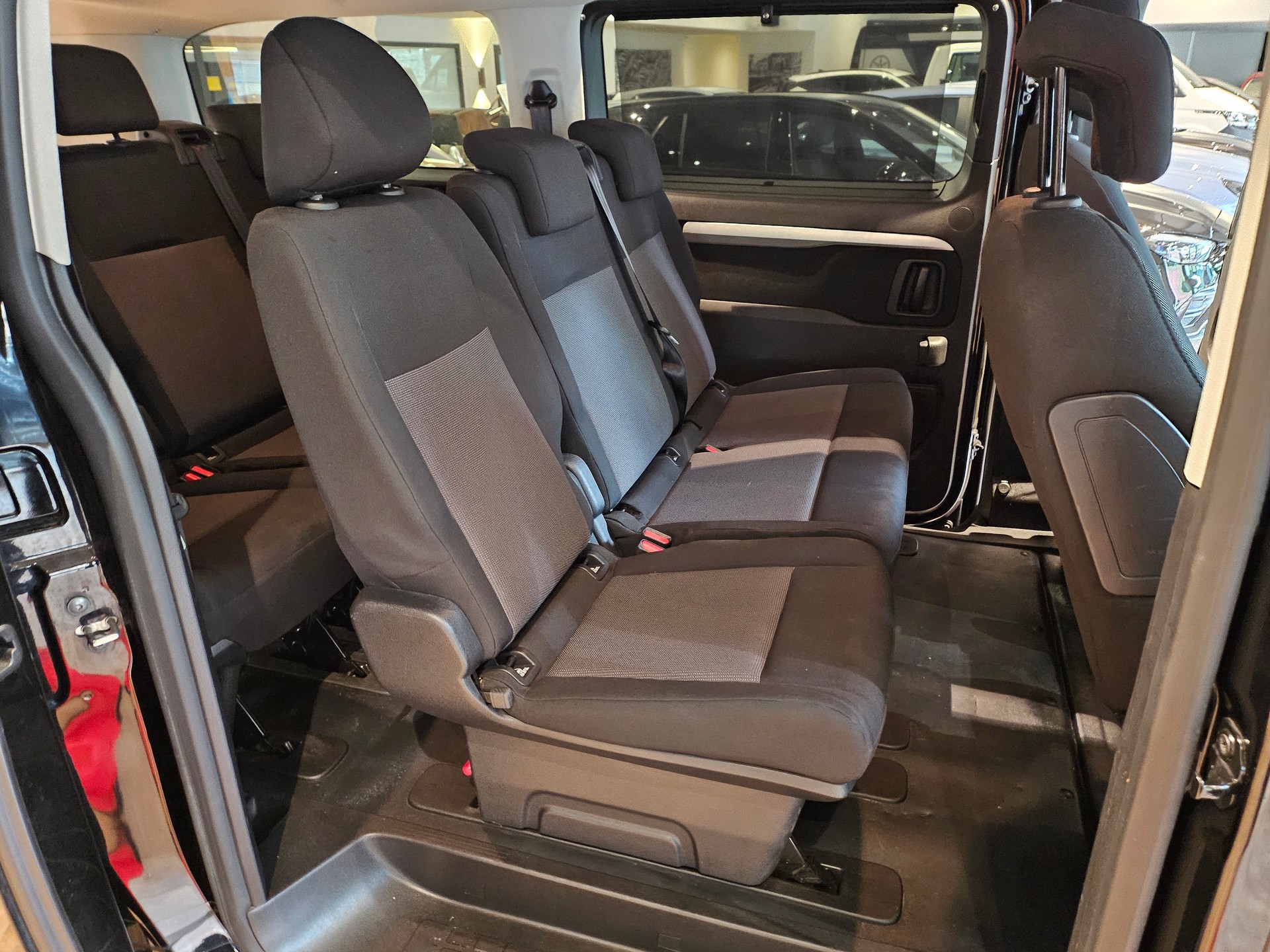 PEUGEOT Traveller 2.0 BlueHDi Lang đ„8 PlĂ€tzer đ„AHK 2300KGđ„-image-15