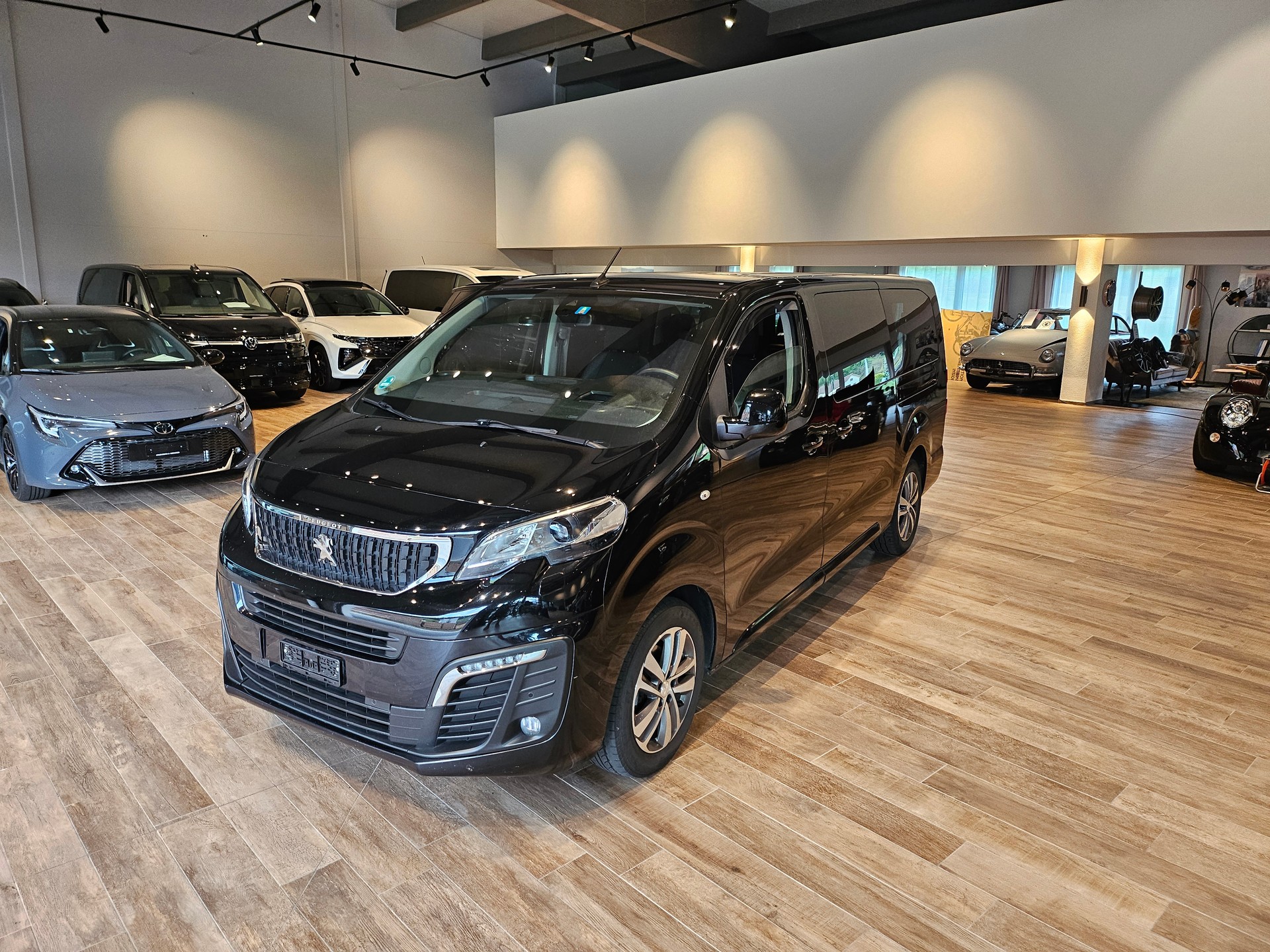 PEUGEOT Traveller 2.0 BlueHDi Lang 🔥8 Plätzer 🔥AHK 2300KG🔥-showroom-element-1