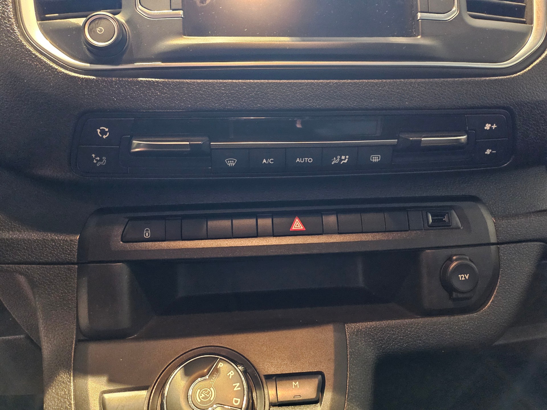 PEUGEOT Traveller 2.0 BlueHDi Lang đ„8 PlĂ€tzer đ„AHK 2300KGđ„-image-25