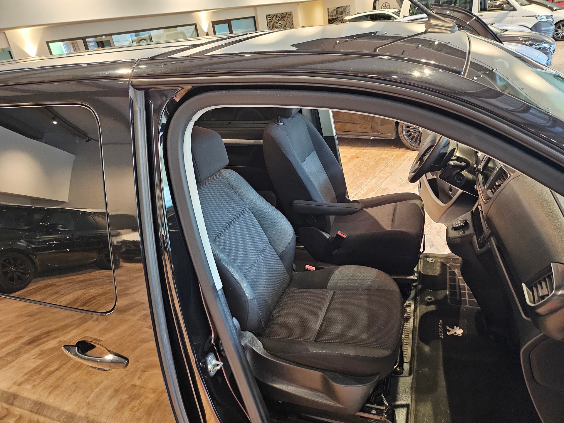 PEUGEOT Traveller 2.0 BlueHDi Lang đ„8 PlĂ€tzer đ„AHK 2300KGđ„-image-14