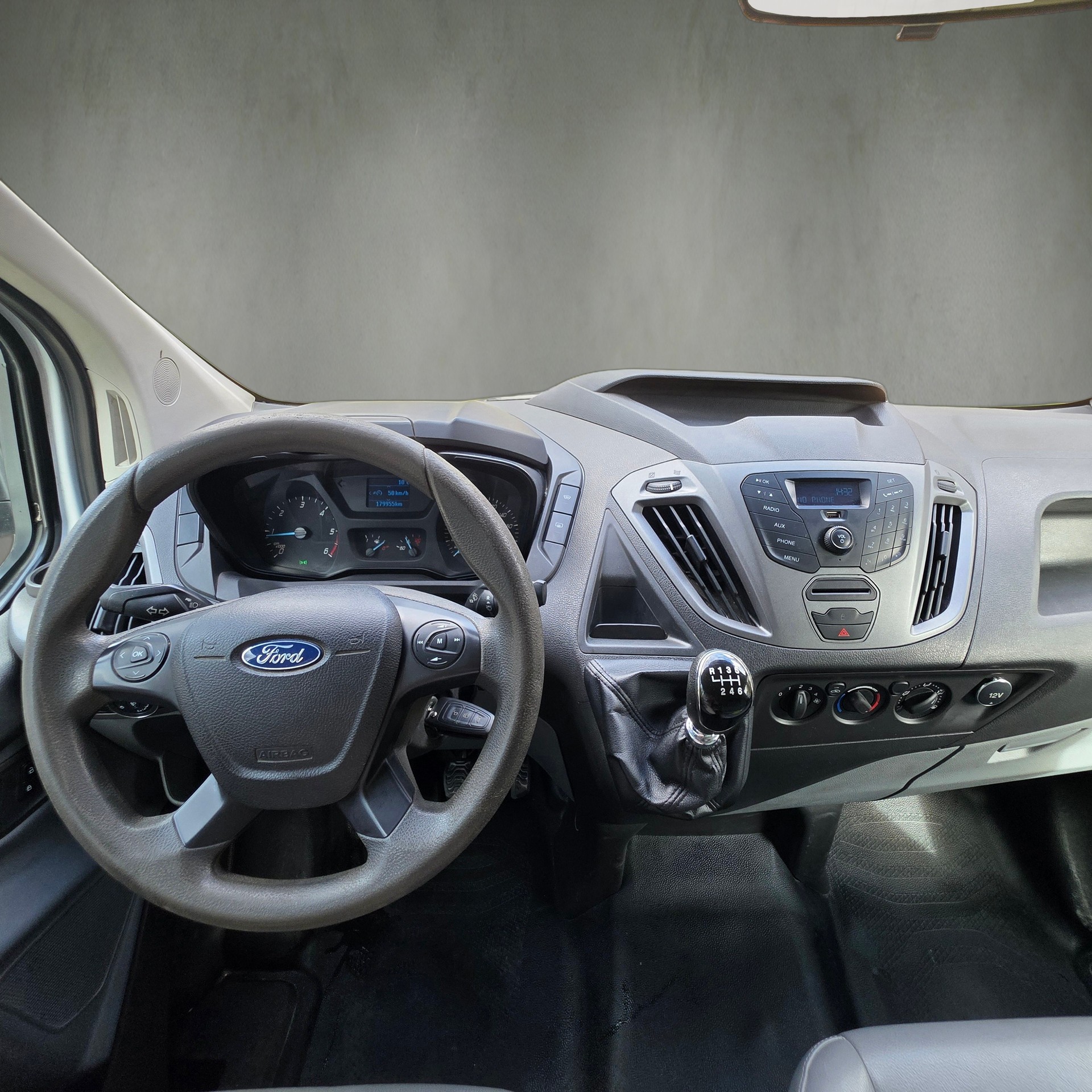 FORD Transit Custom Van 270 L1H1-image-10