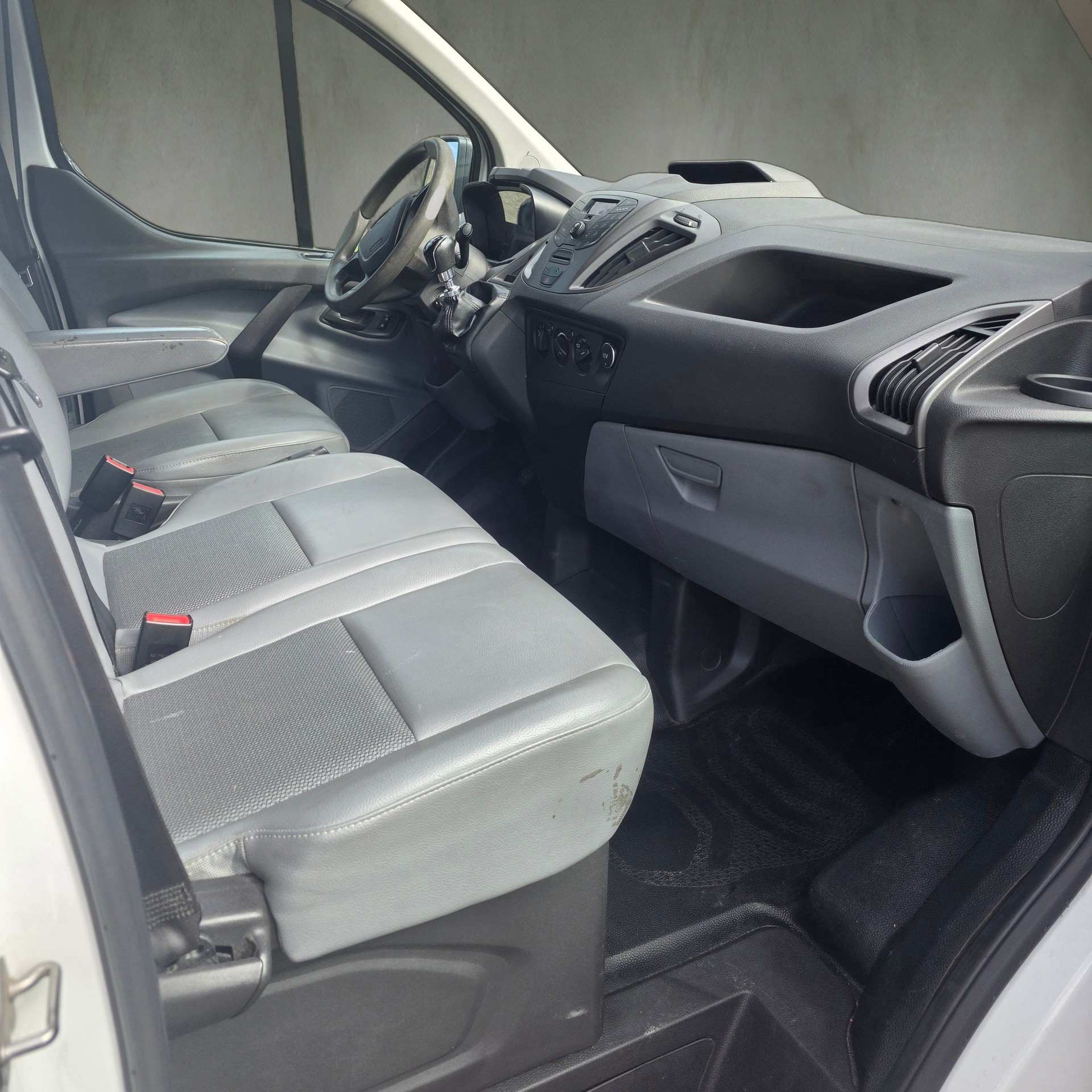 FORD Transit Custom Van 270 L1H1-image-7