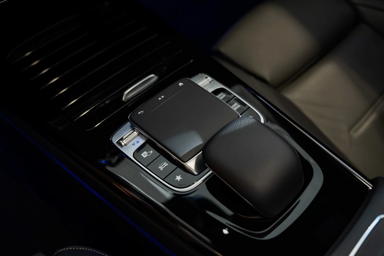 MERCEDES-BENZ A 250 4Matic AMG Line 4Matic 7G-DCT-image-35