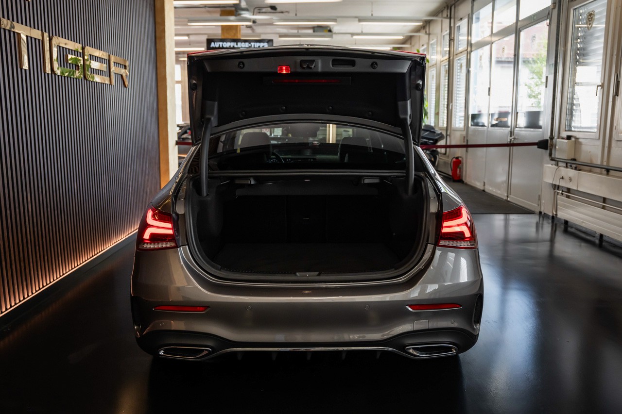 MERCEDES-BENZ A 250 4Matic AMG Line 4Matic 7G-DCT-image-5