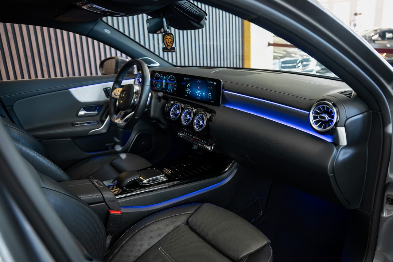 MERCEDES-BENZ A 250 4Matic AMG Line 4Matic 7G-DCT-image-14