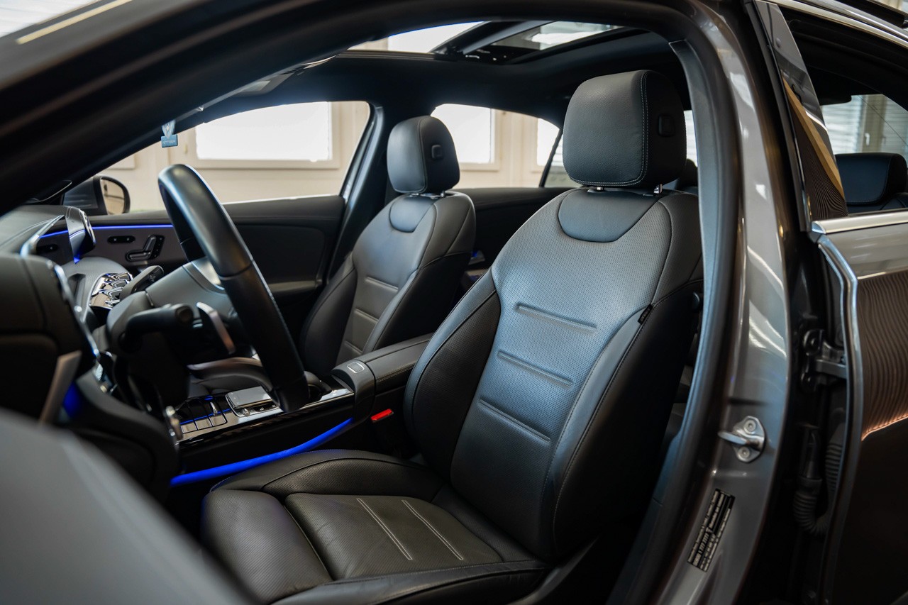 MERCEDES-BENZ A 250 4Matic AMG Line 4Matic 7G-DCT-image-13