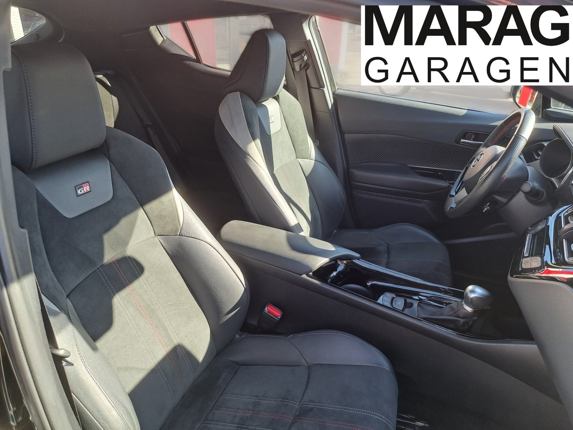 TOYOTA C-HR 2.0 HSD CVT GR Sport-image-5