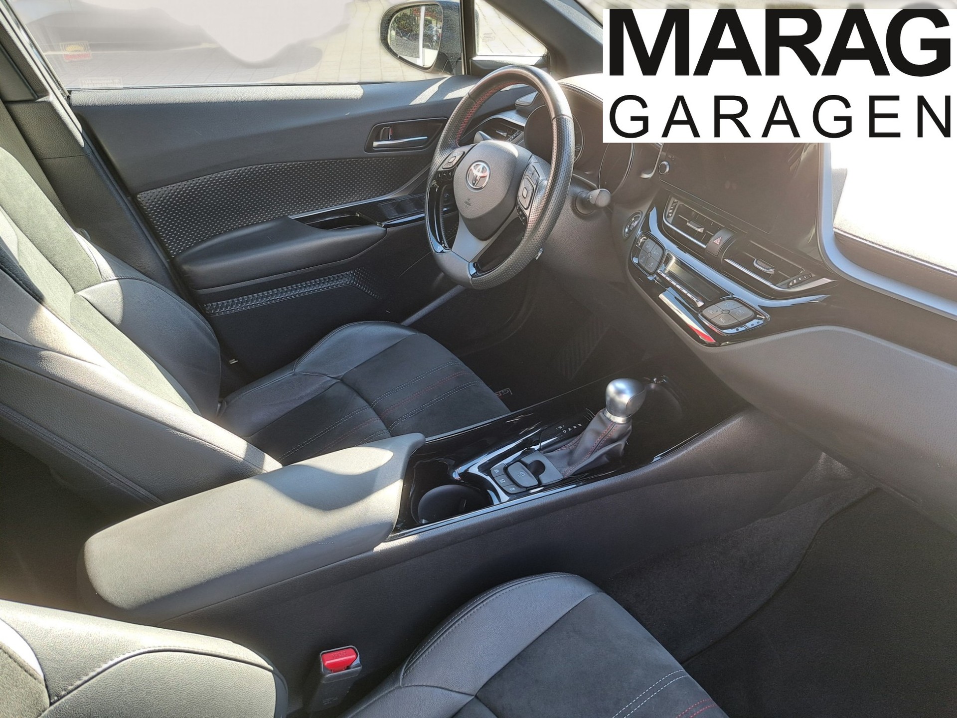 TOYOTA C-HR 2.0 HSD CVT GR Sport-image-4