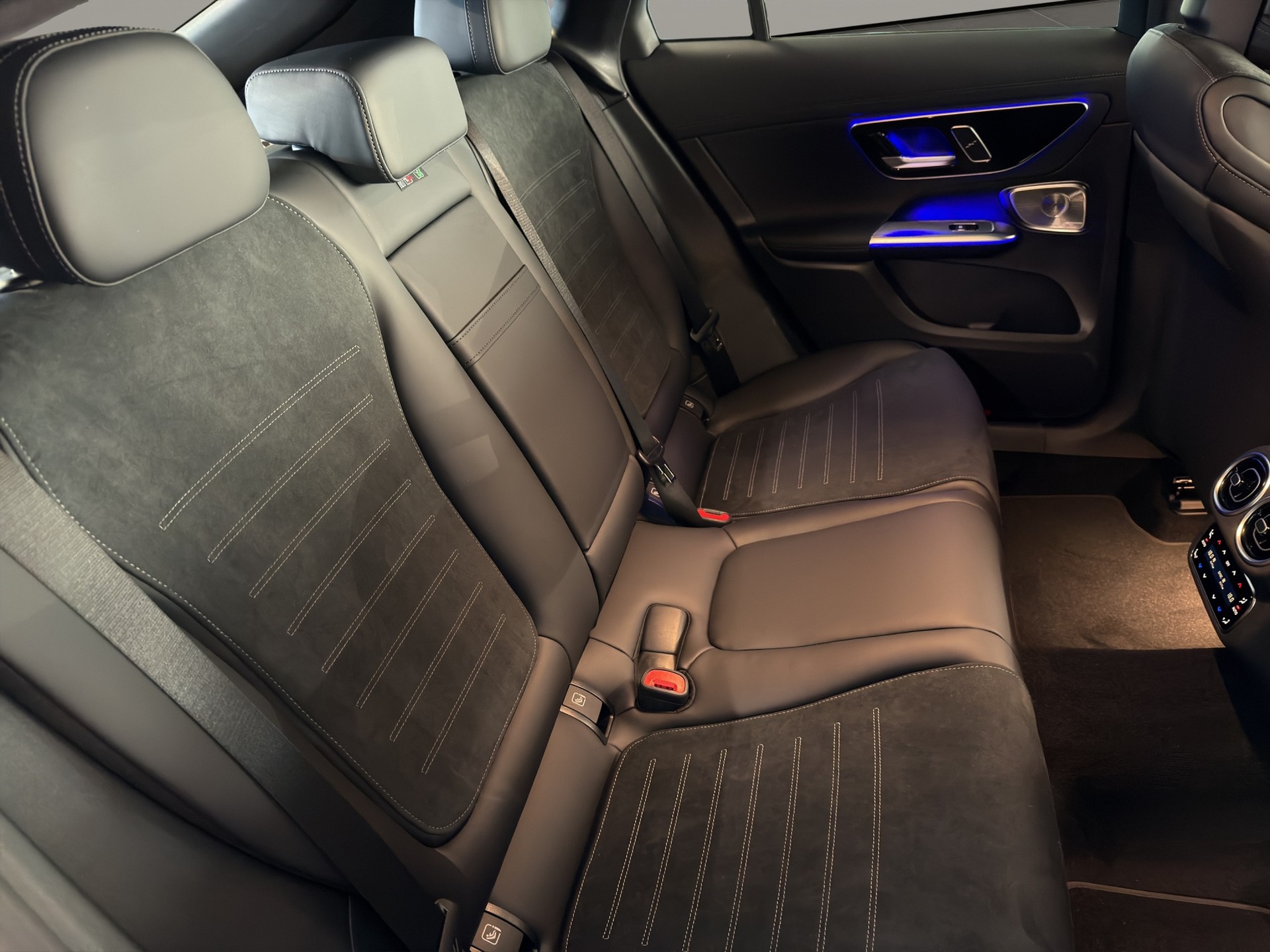 MERCEDES-BENZ GLC Coupé 300 4Matic 9G-Tronic-image-9