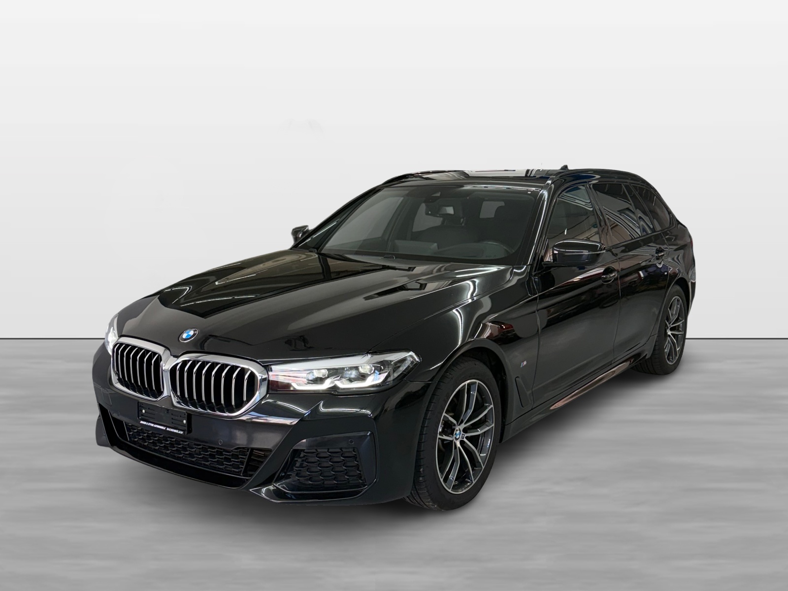 BMW 520d xDrive 48V Touring Pure M Sport Edition-showroom-element-1