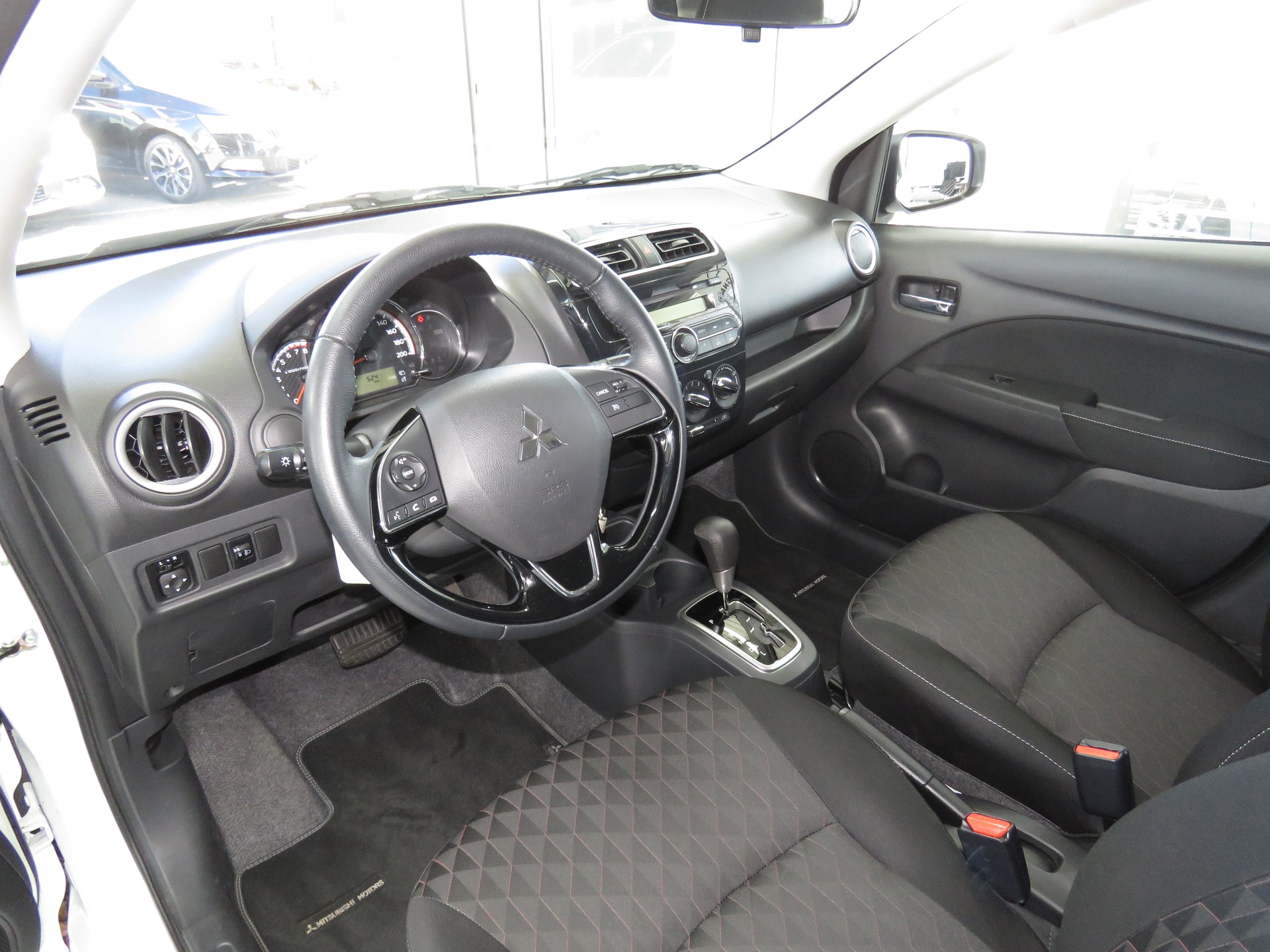 MITSUBISHI Space Star 1.2 CVT Value Automat-image-6