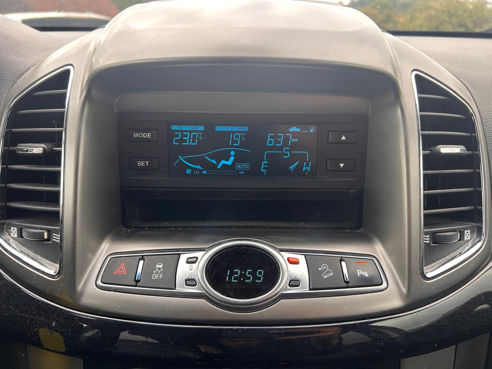 CHEVROLET Captiva 2.2 VCDi LT 4WD Automatic-image-26