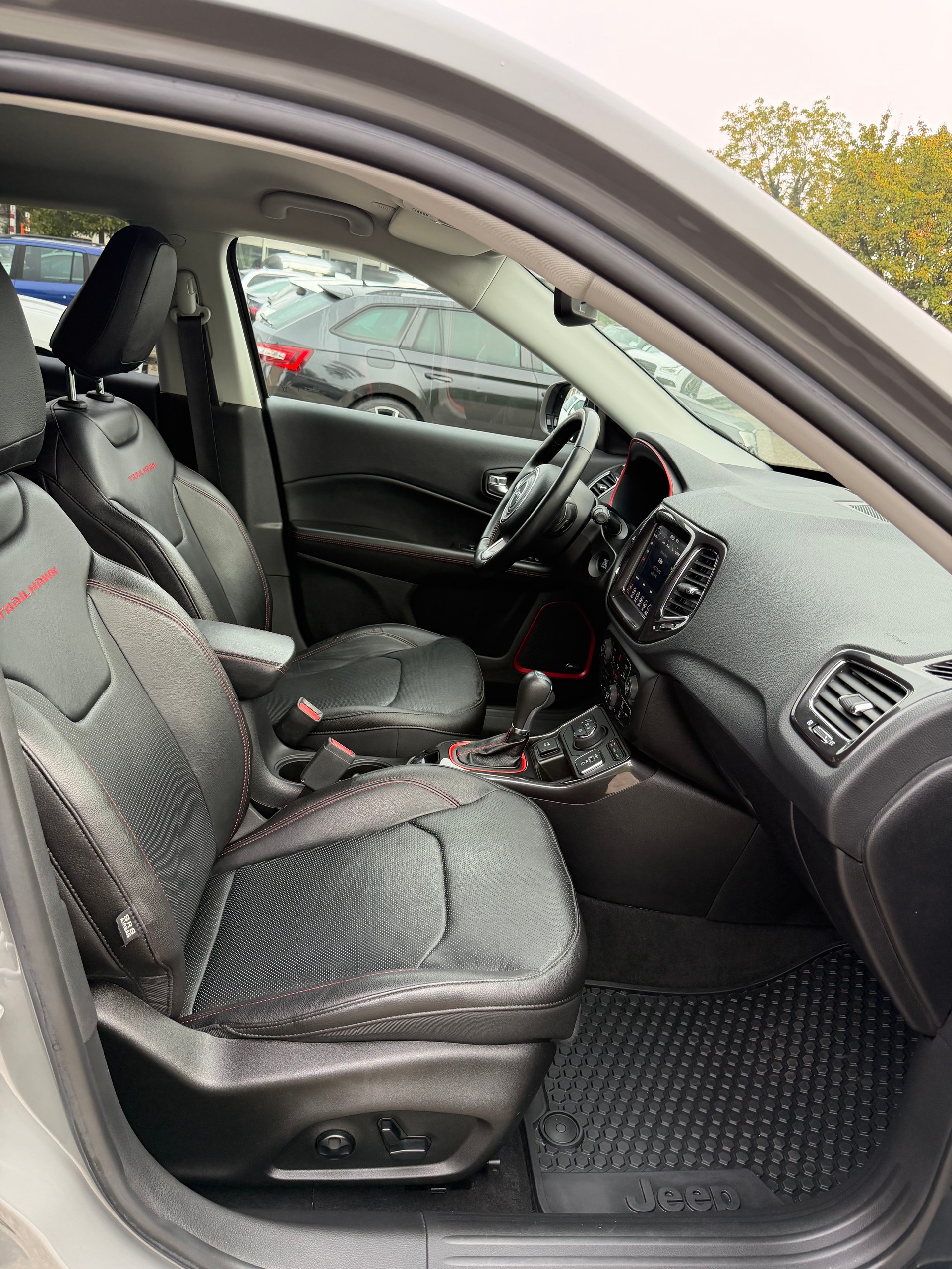 JEEP Compass 1.3 T PHEV Trailhawk AWD-image-15