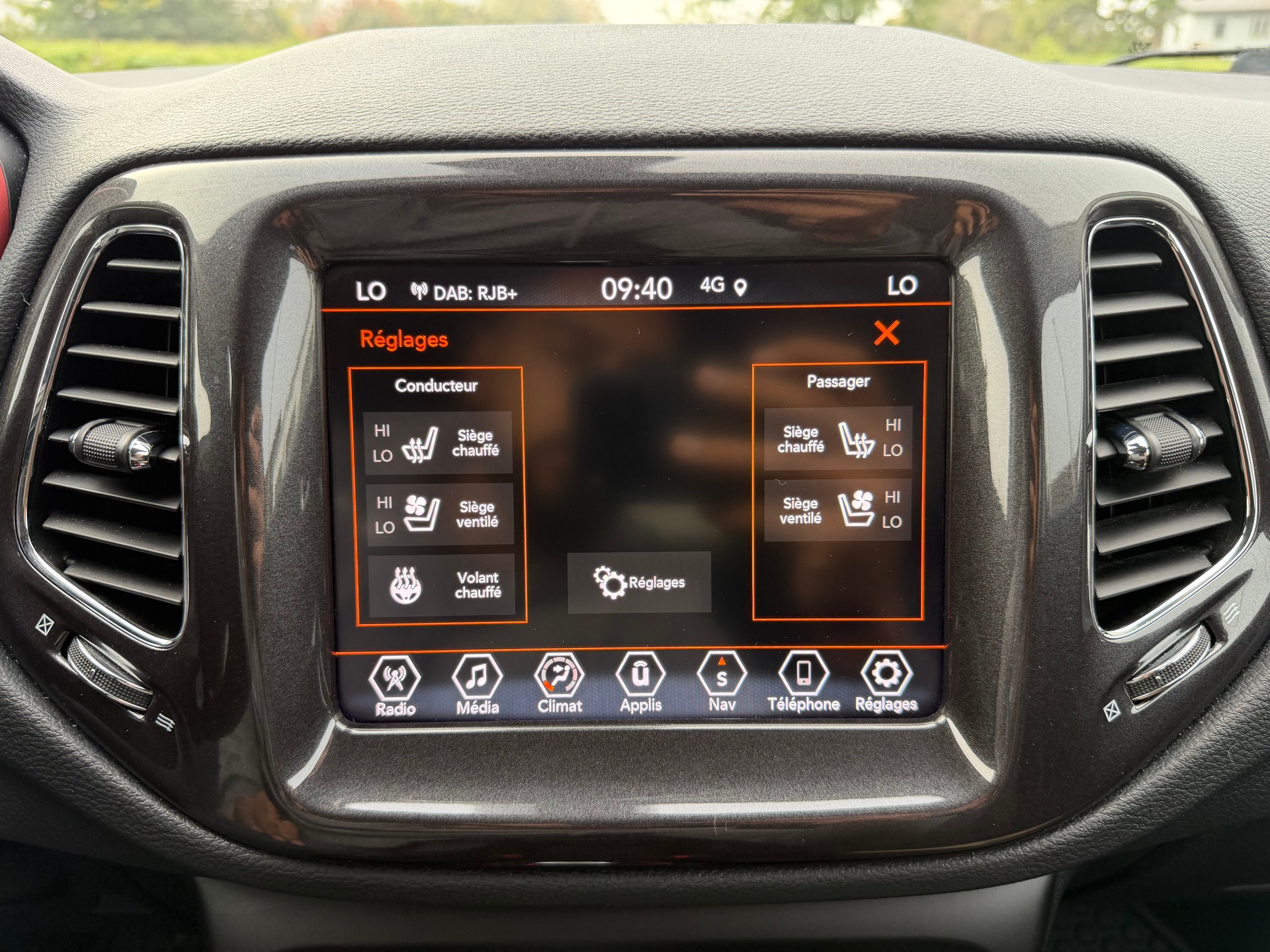 JEEP Compass 1.3 T PHEV Trailhawk AWD-image-18