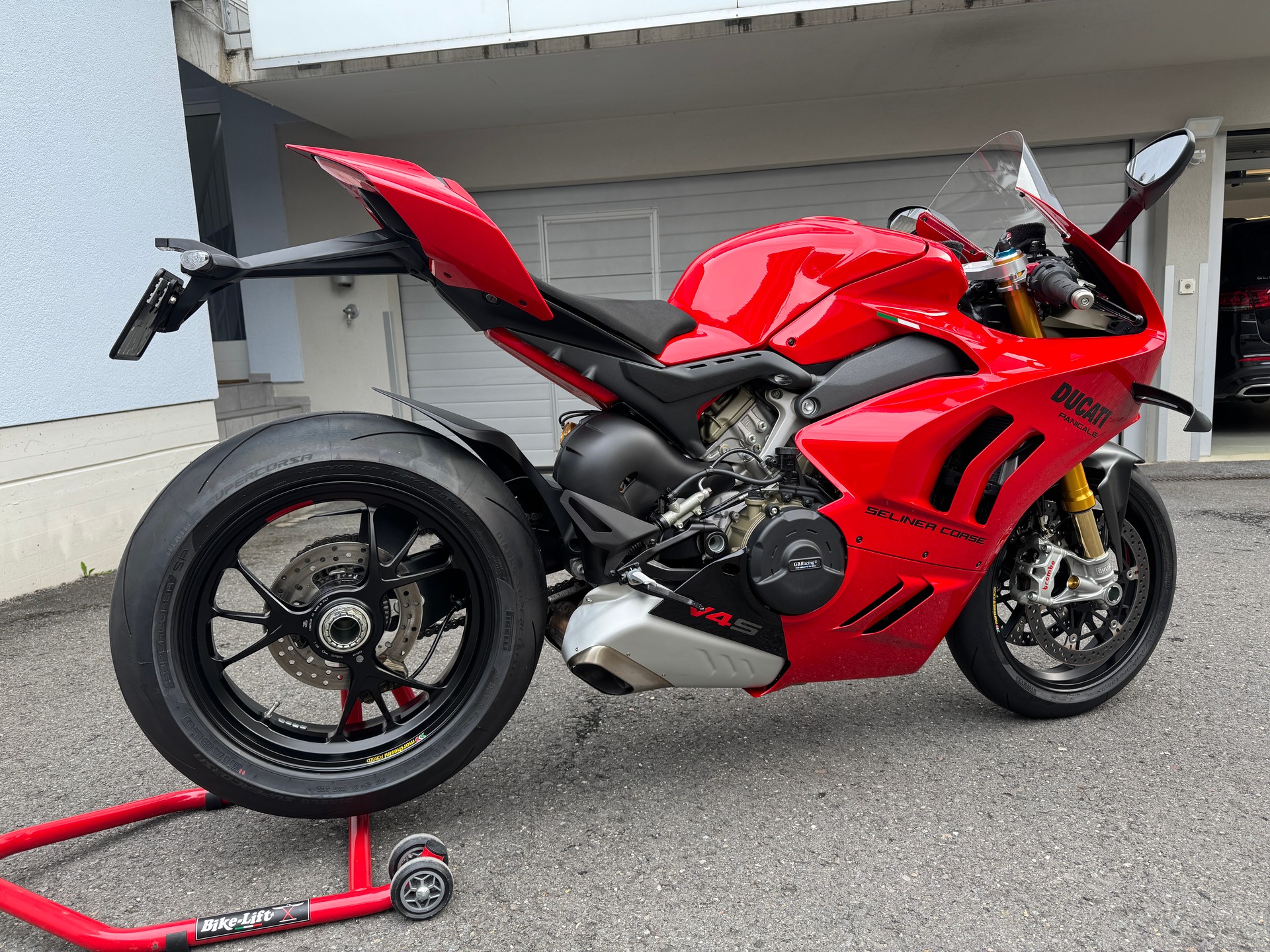 DUCATI Panigale V4 S-image-1