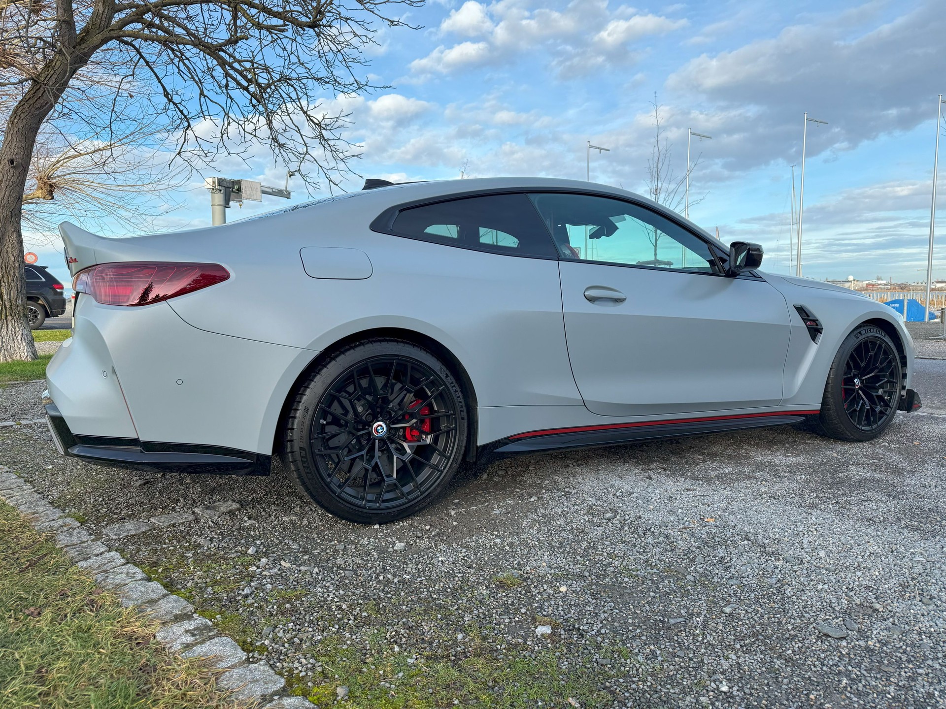 BMW M4 CSL Coupé-image-3
