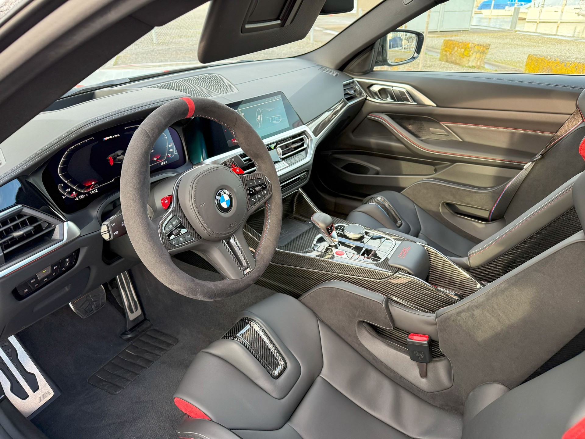 BMW M4 CSL Coupé-image-7