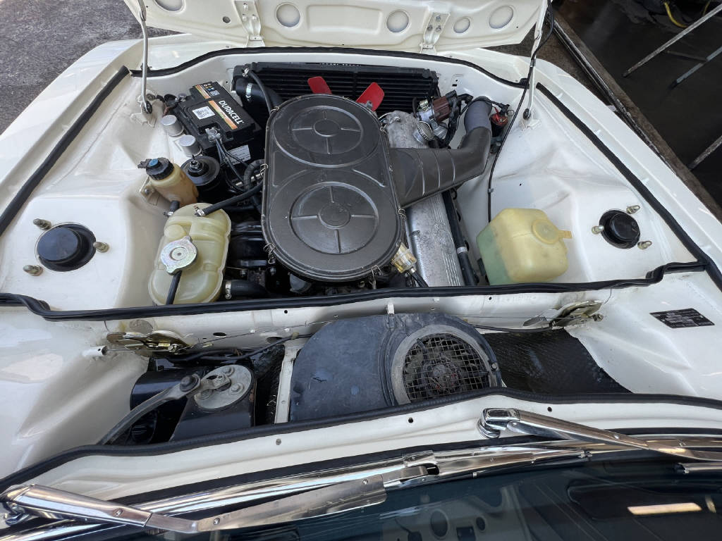 BMW 3.0 CS-image-12