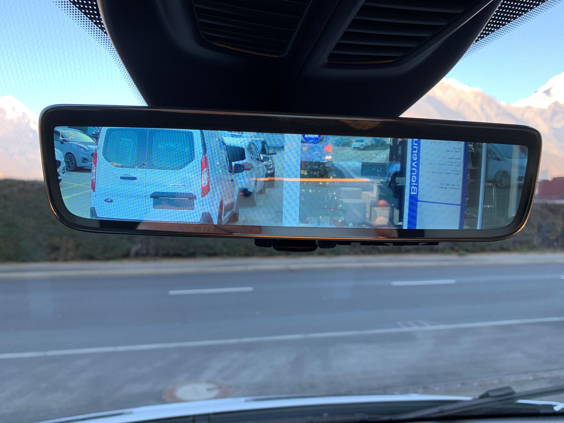 FORD E-Transit Van 350 L2H2 68kWh Trend-image-14