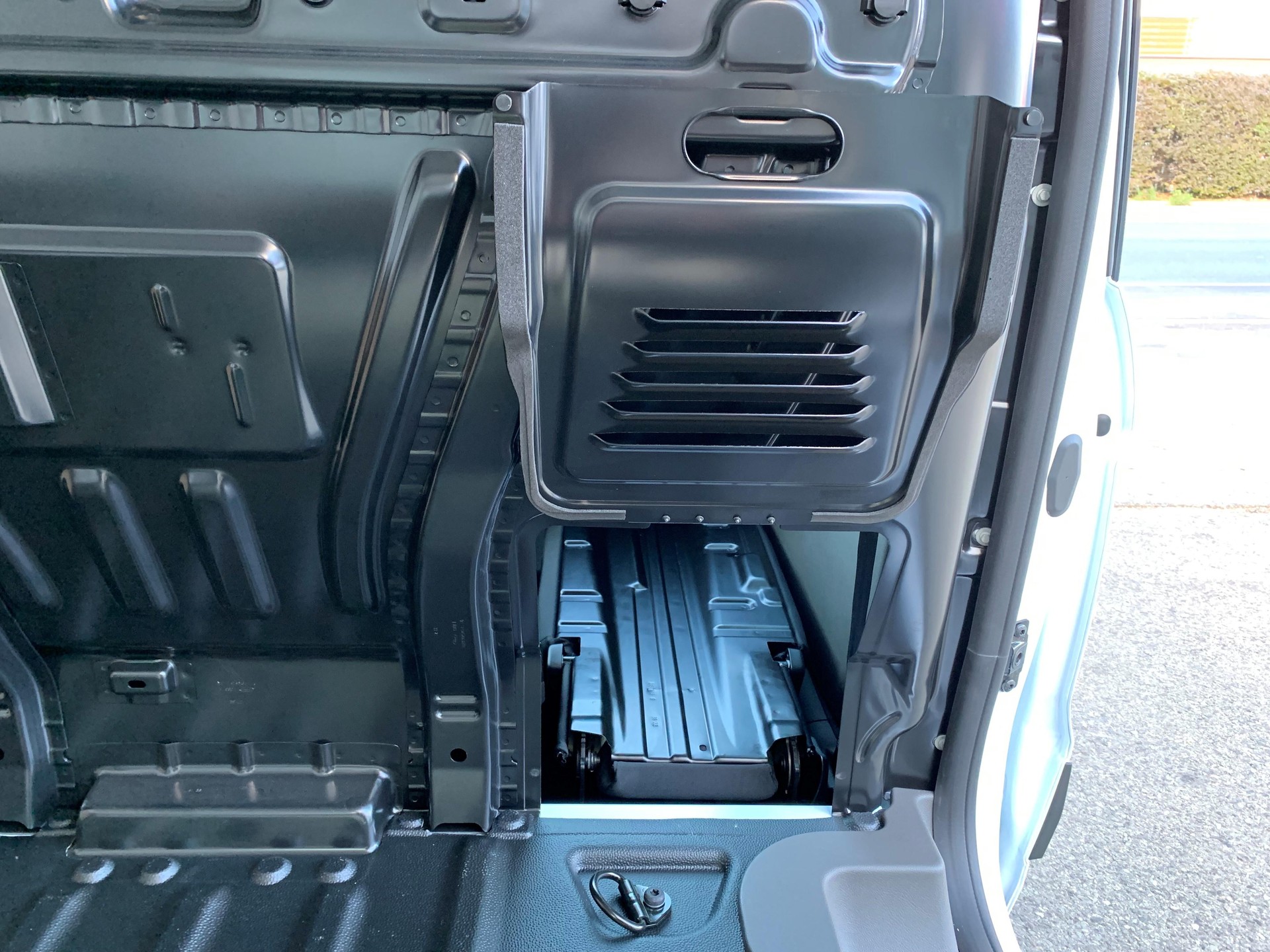 FORD E-Transit Van 350 L2H2 68kWh Trend-image-15