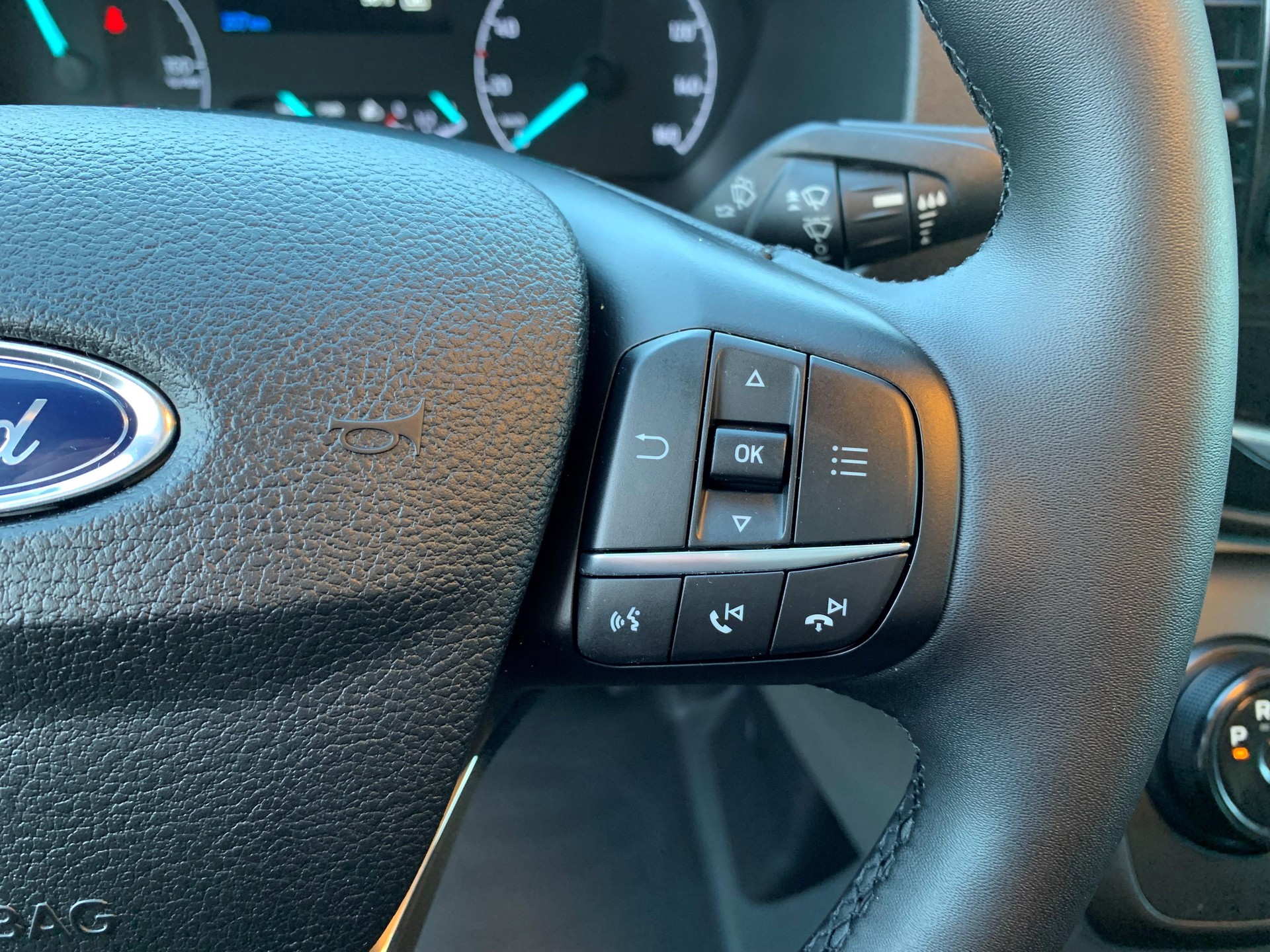 FORD E-Transit Van 350 L2H2 68kWh Trend-image-8
