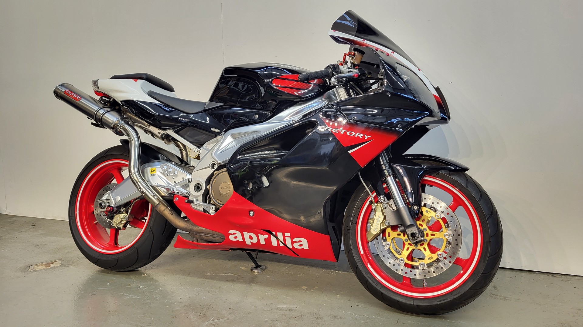 APRILIA RSV 1000 R-image-2
