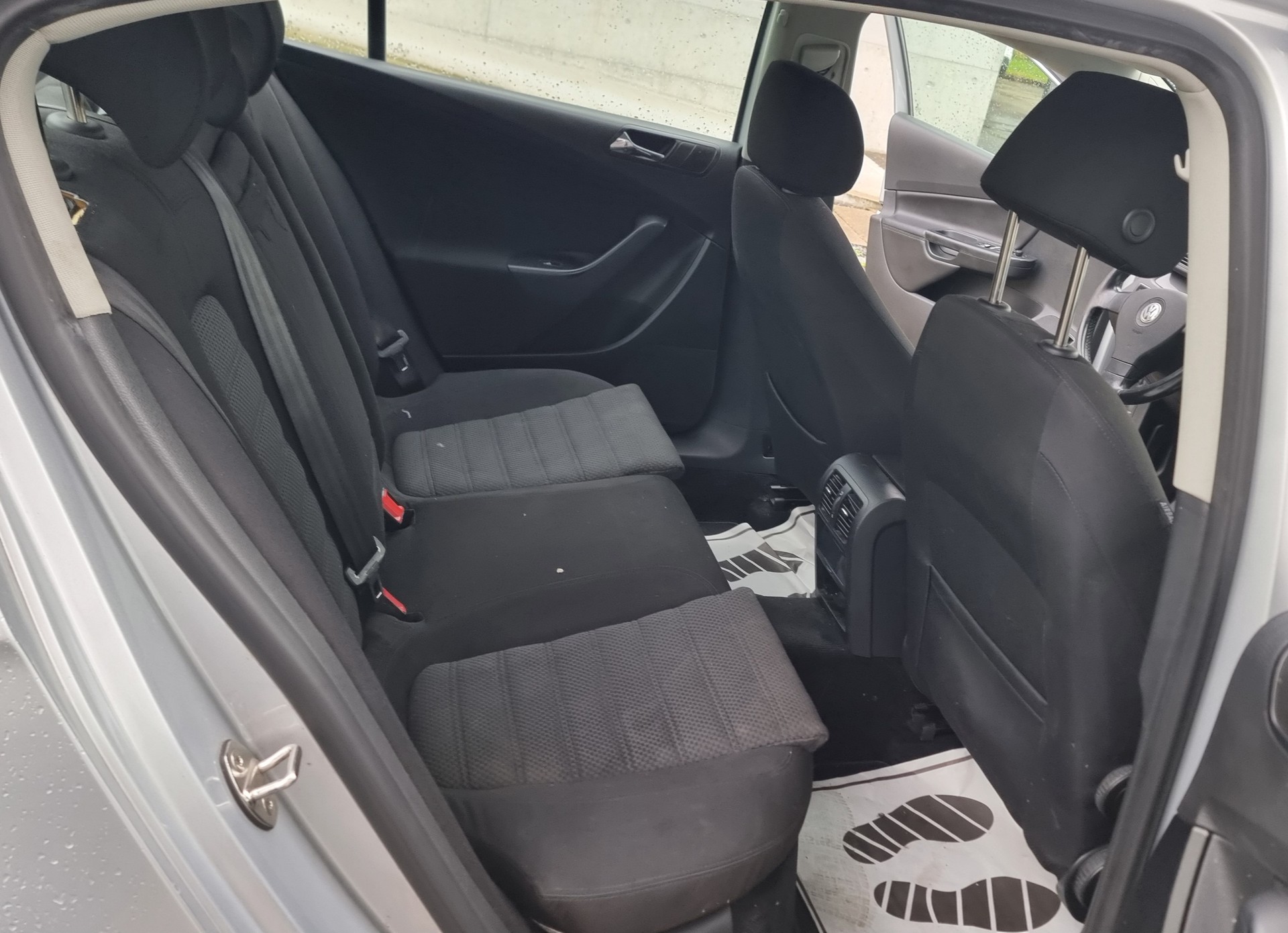 VW Passat 2.0 FSI Comfortline-image-6