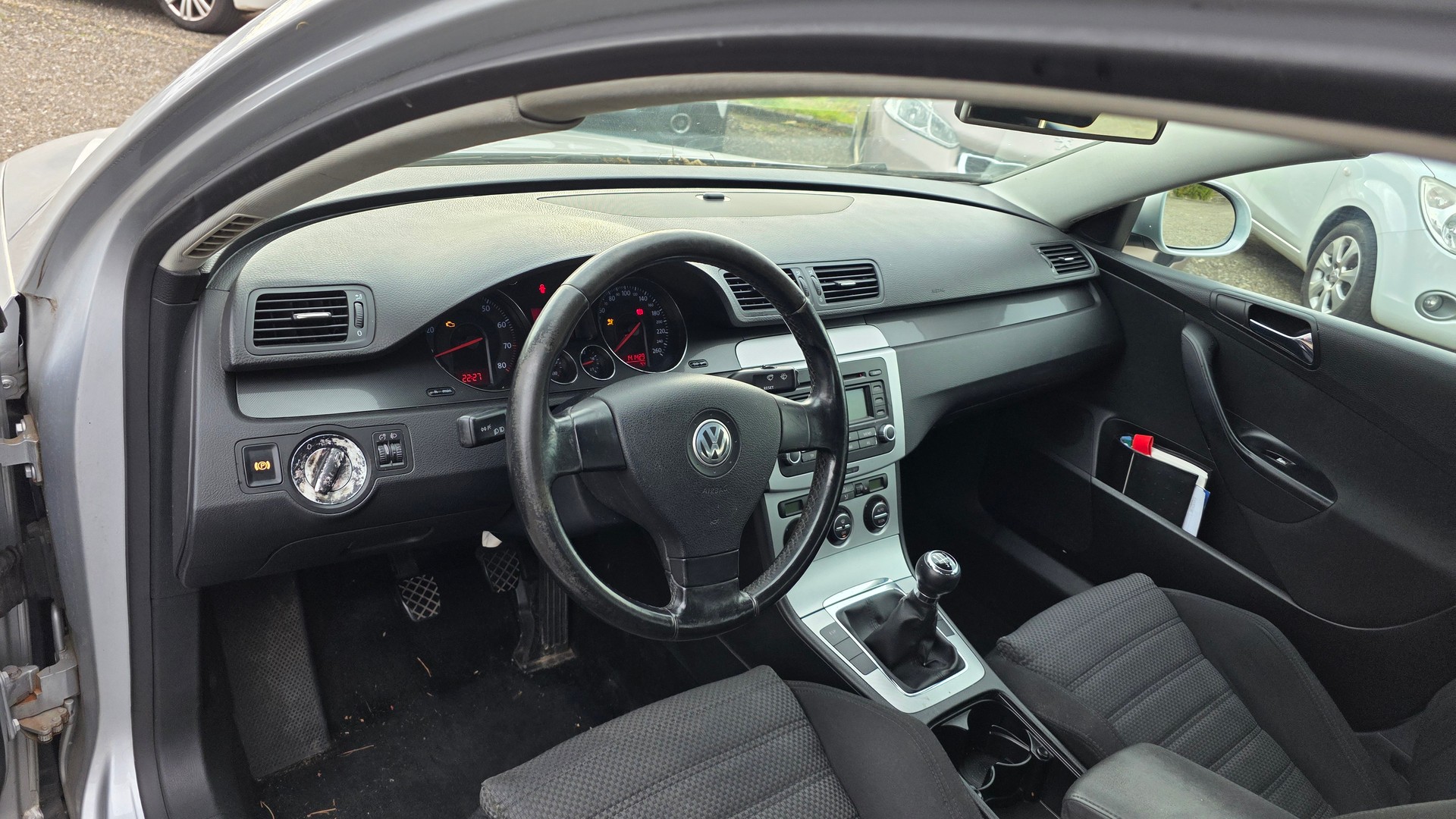 VW Passat 2.0 FSI Comfortline-image-4