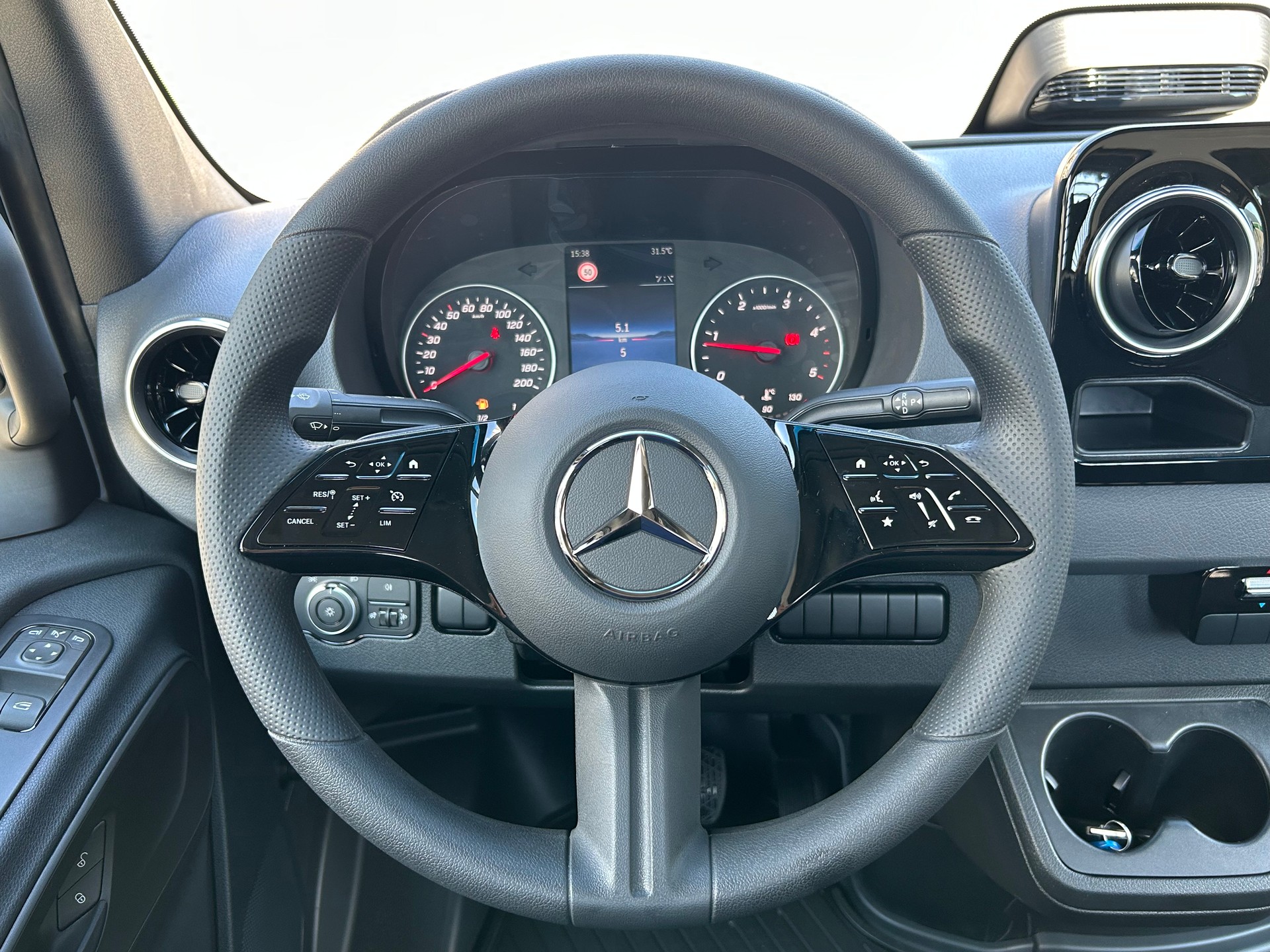 MERCEDES-BENZ Sprinter 317 CDI PRO CH Standard-image-9
