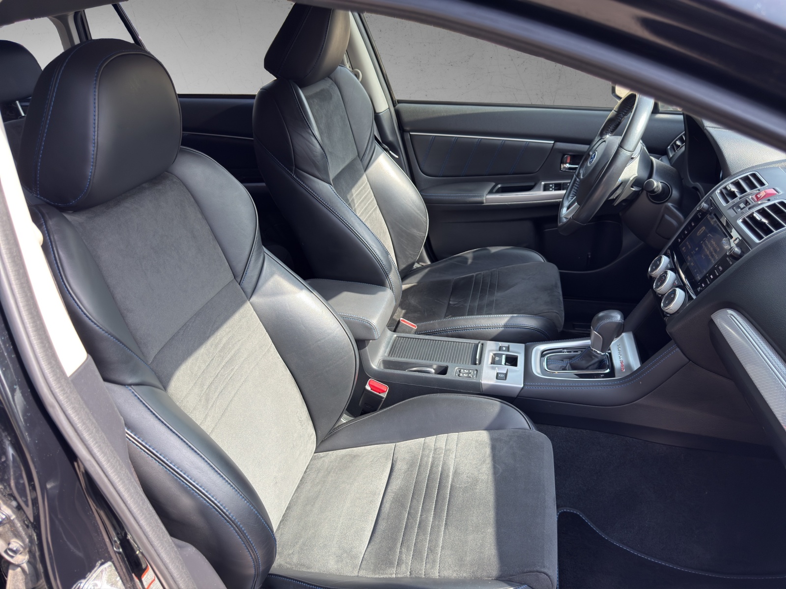 SUBARU Levorg 1.6DIT Luxury S AWD Lineartronic-image-13