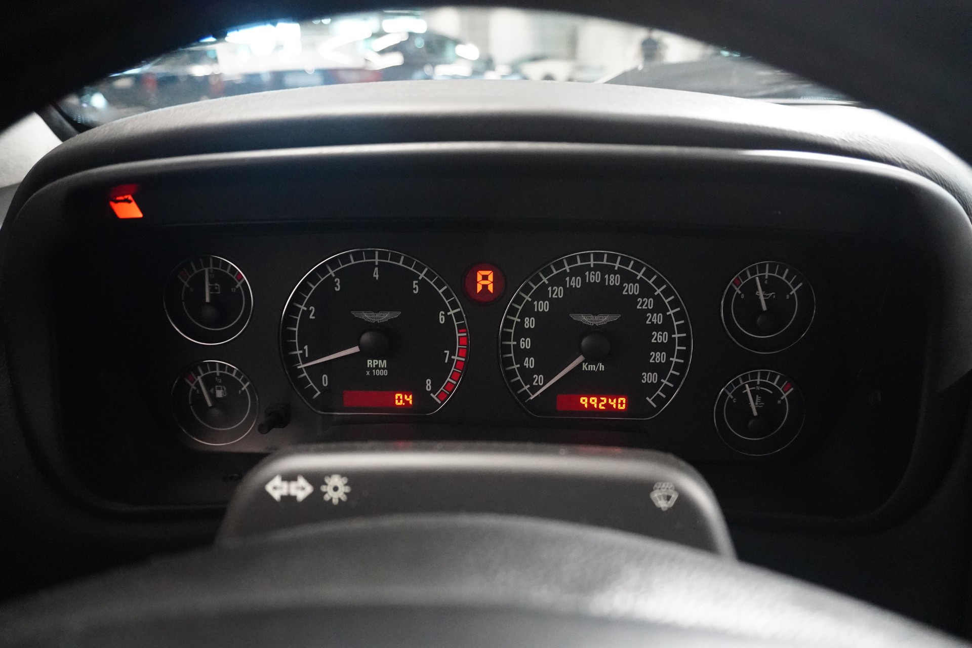 ASTON MARTIN DB7 Vantage-image-12