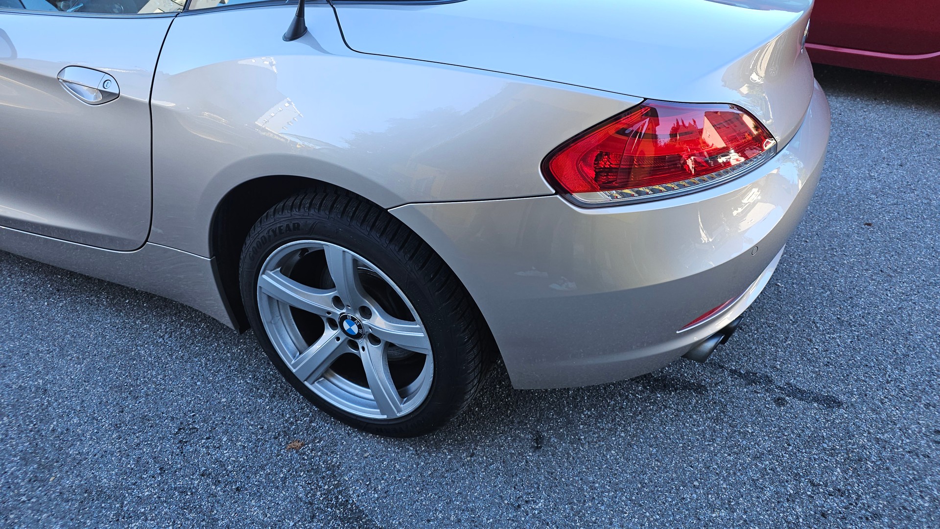 BMW Z4 sDrive20i Steptronic-image-4
