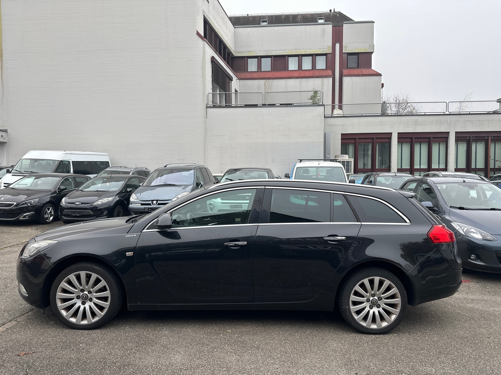 OPEL Insignia ST 2.8 Turbo Sport 4WD Aut.-image-3
