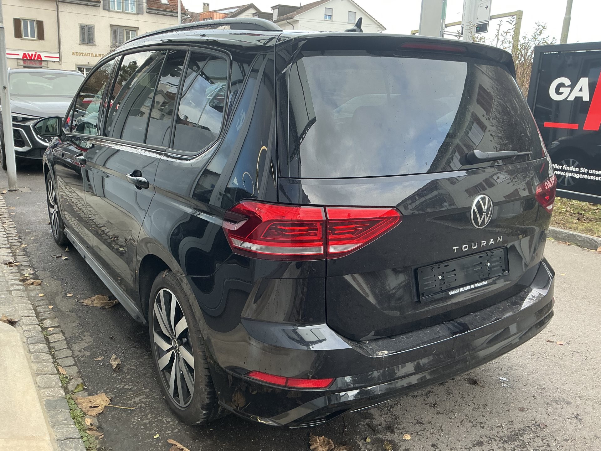 VW Touran 1.5 TSI DSG HIGHLINE R-LINE *** PANORAMAGLASDACH ***-image-5