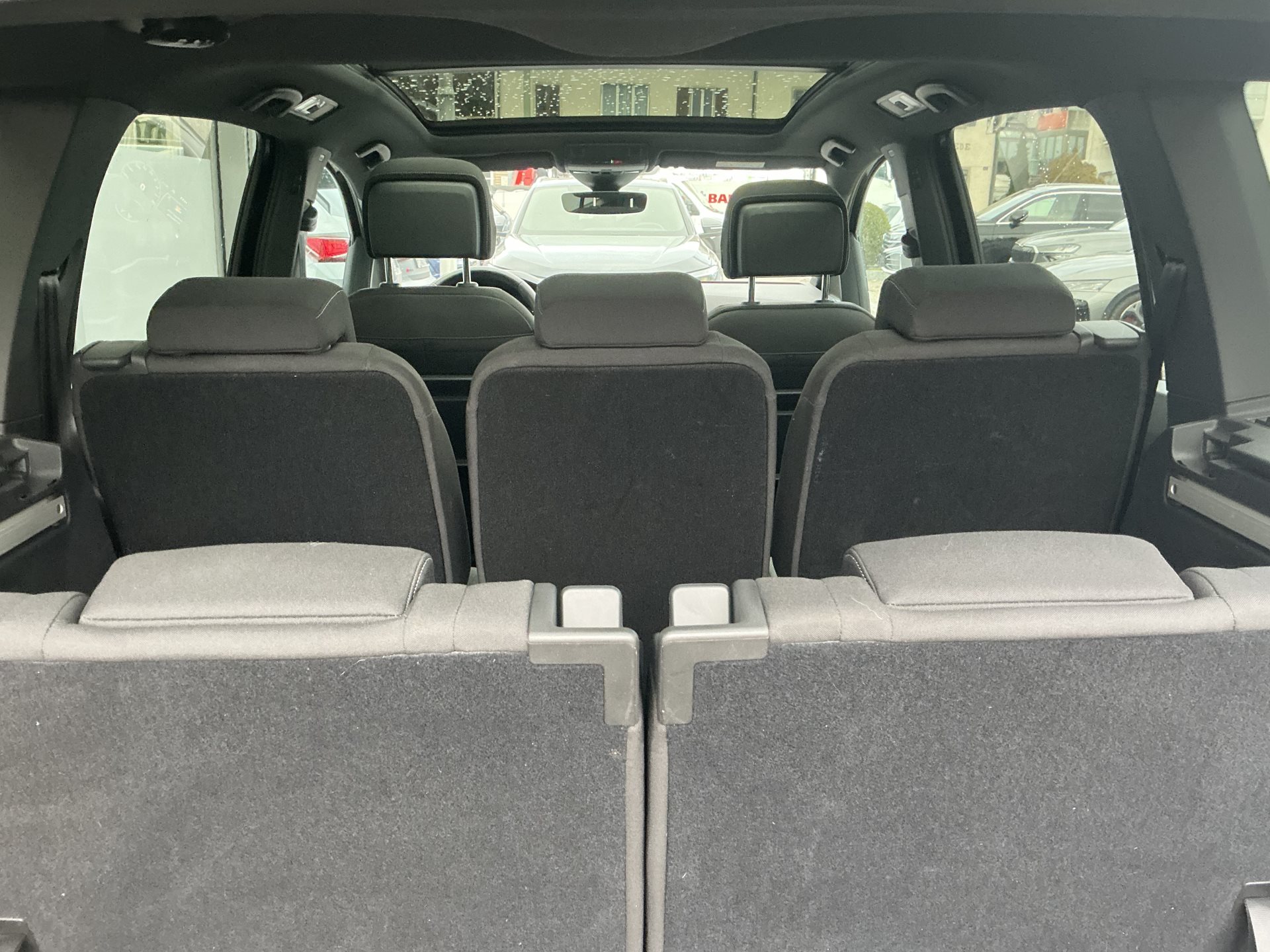 VW Touran 1.5 TSI DSG HIGHLINE R-LINE *** PANORAMAGLASDACH ***-image-29